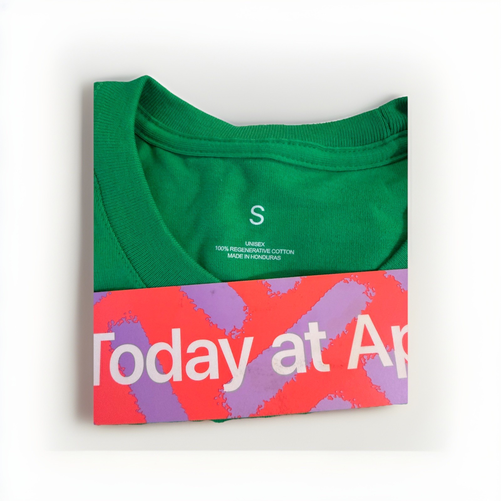 Apple Summer Camp T-shirt Small - Limited Edition 2025 BRAND NEW gallery