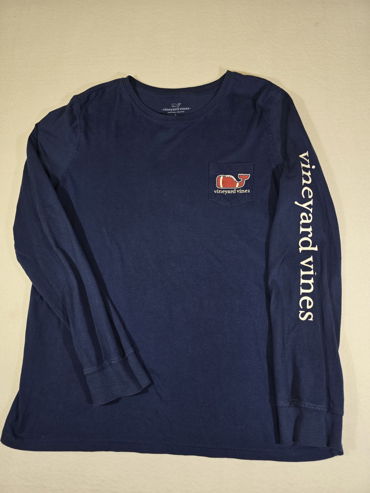 Vineyard Vines Football Whale Men’s Long-Sleeve Pocket T-Shirt Large Blue gallery