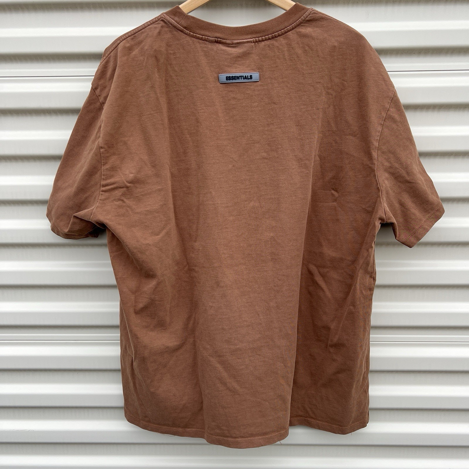 FOG Fear of God Essentials x SSENSE Rain Drum Brown T-Shirt Applique Logo Men XL gallery