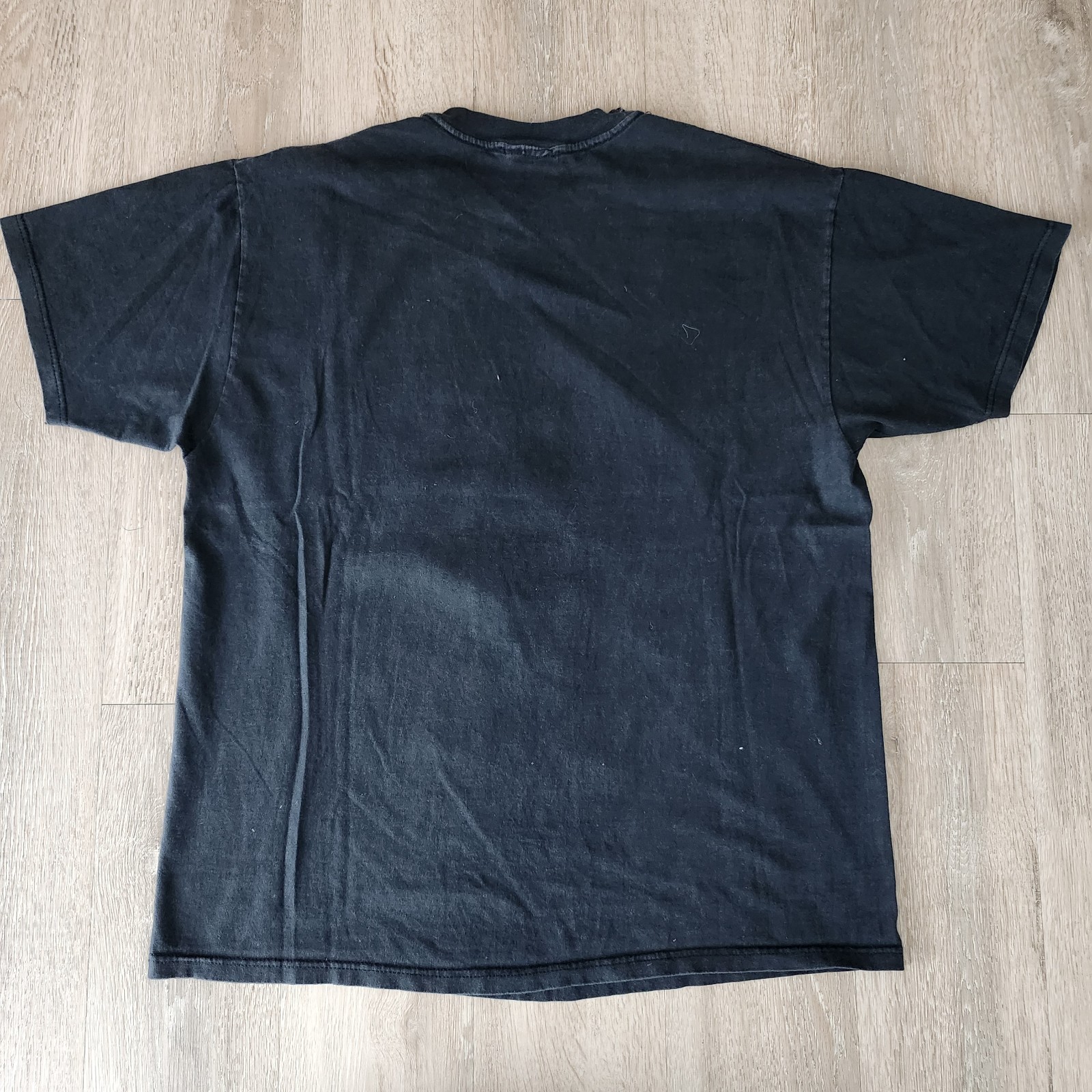 Vintage 90s Discovery Channel Skeleton Rib Cage Tshirt Size XL Black gallery
