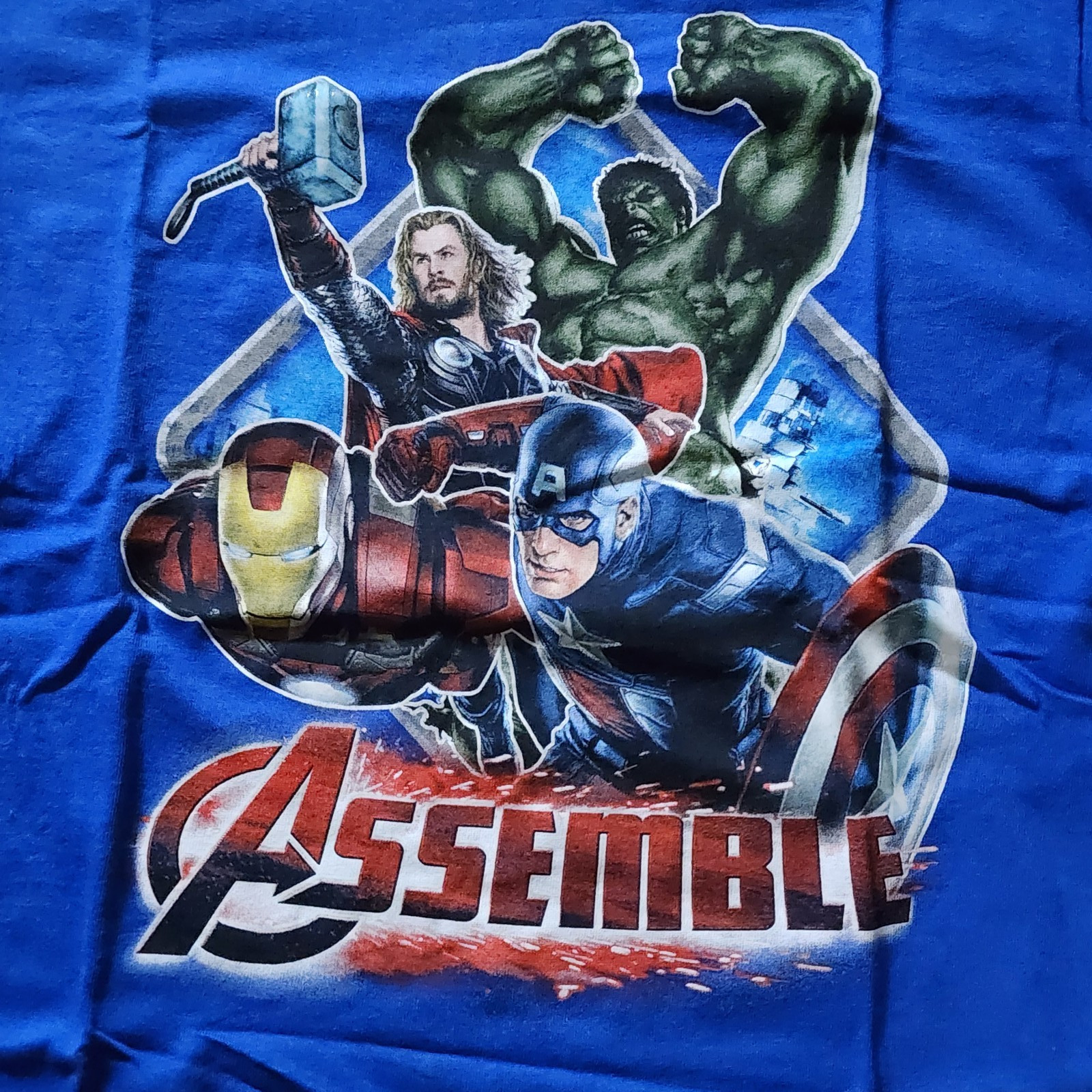 The Avengers - Assemble T-Shirt Red *New [Choose your Size] gallery