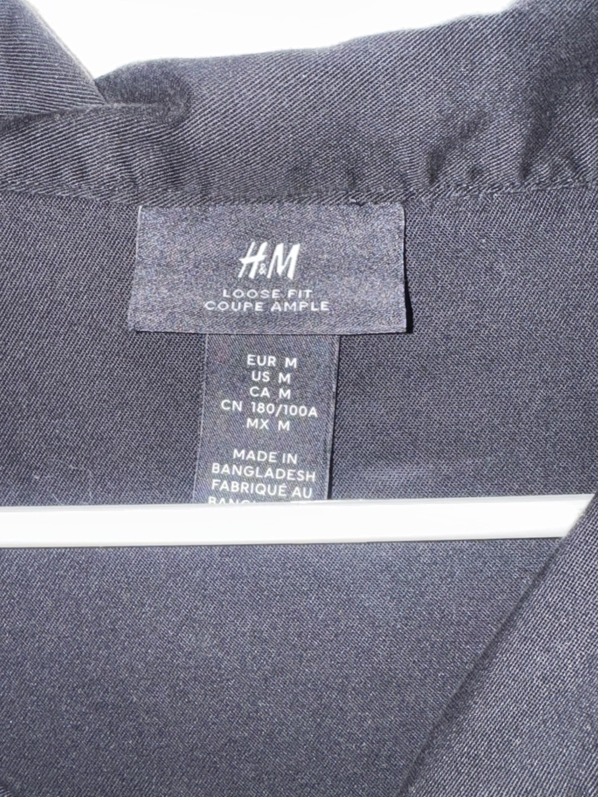 H&M Men’s Loose Fit Collared Short Sleeve Solid Black T-Shirt Size M gallery