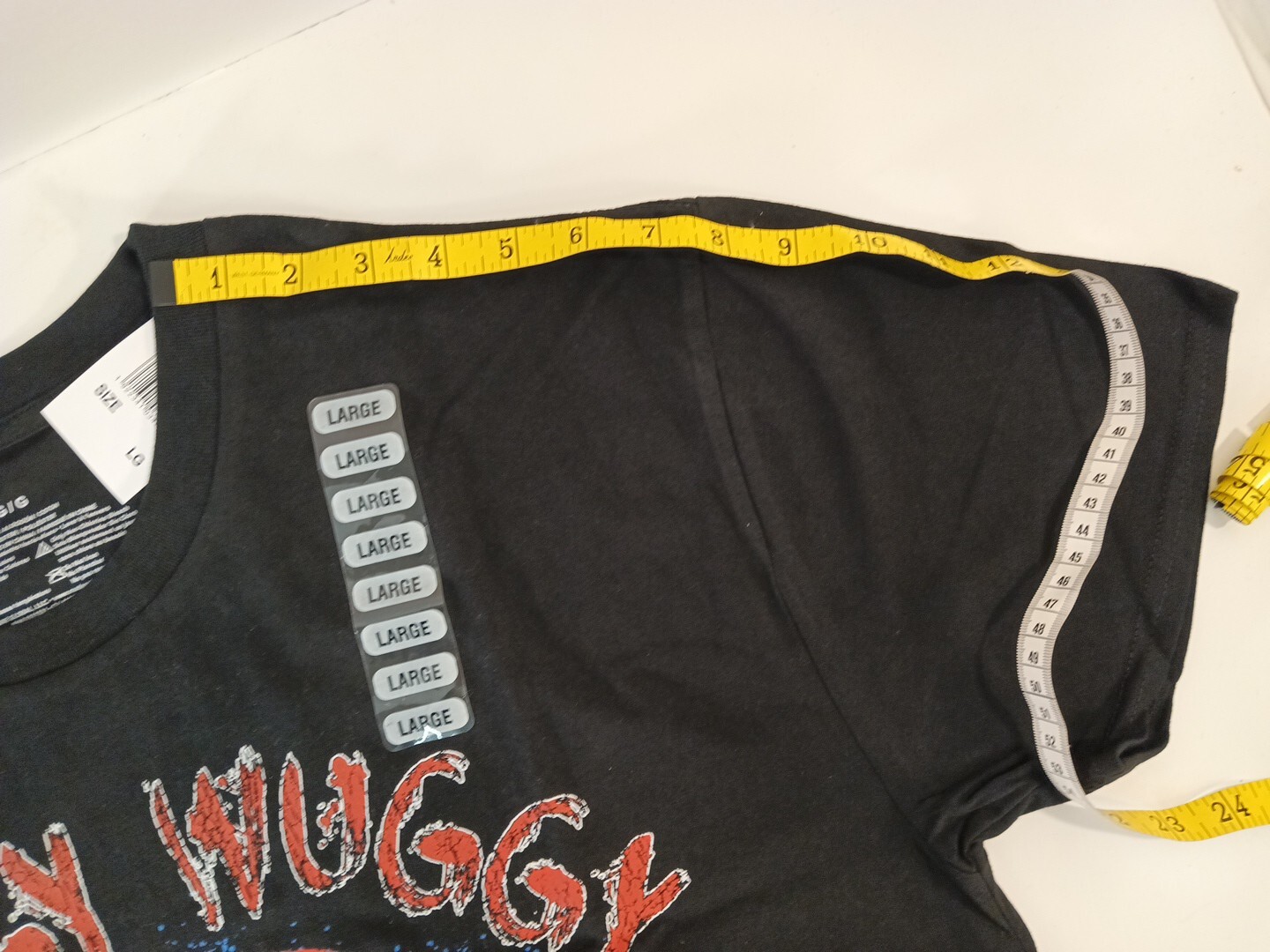 Poppy Playtime Huggy Wuggy "It's Time To Play" Black Unisex Shirt Size Large NWT gallery