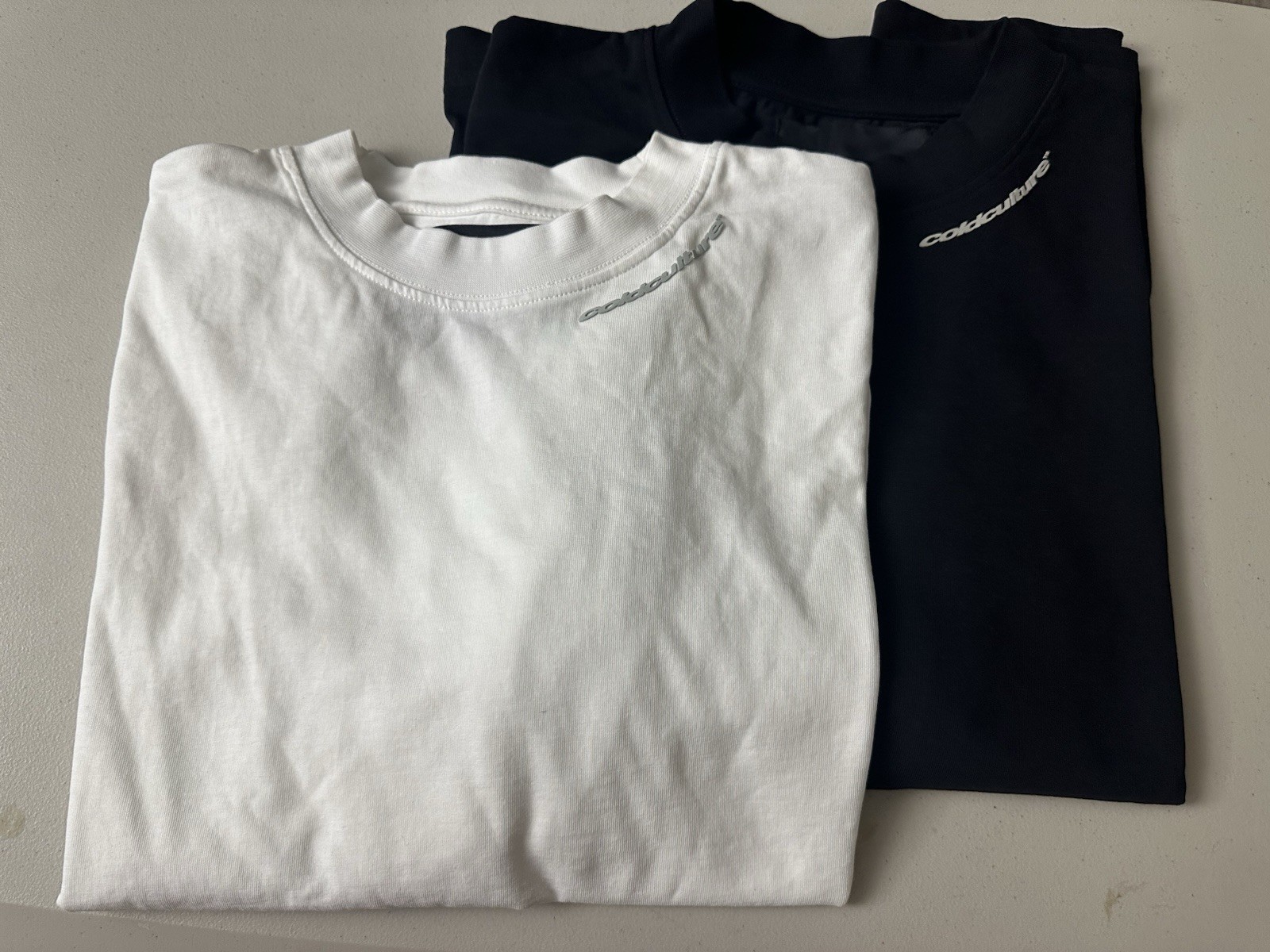 Black & White Cold Culture T Shirts - Large - Lot Of 2 gallery