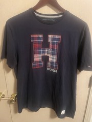 Tommy Hilfiger Big H Plaid Logo Graphic Tee Men’s XL Navy. C1