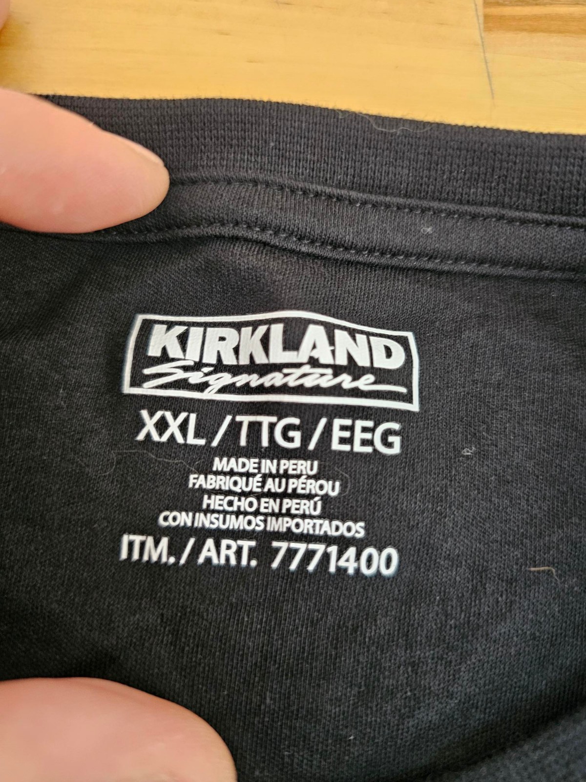 XXL / 2XL - BLACK - Kirkland Signature Men's 100% Pima Cotton T-Shirt Tee gallery