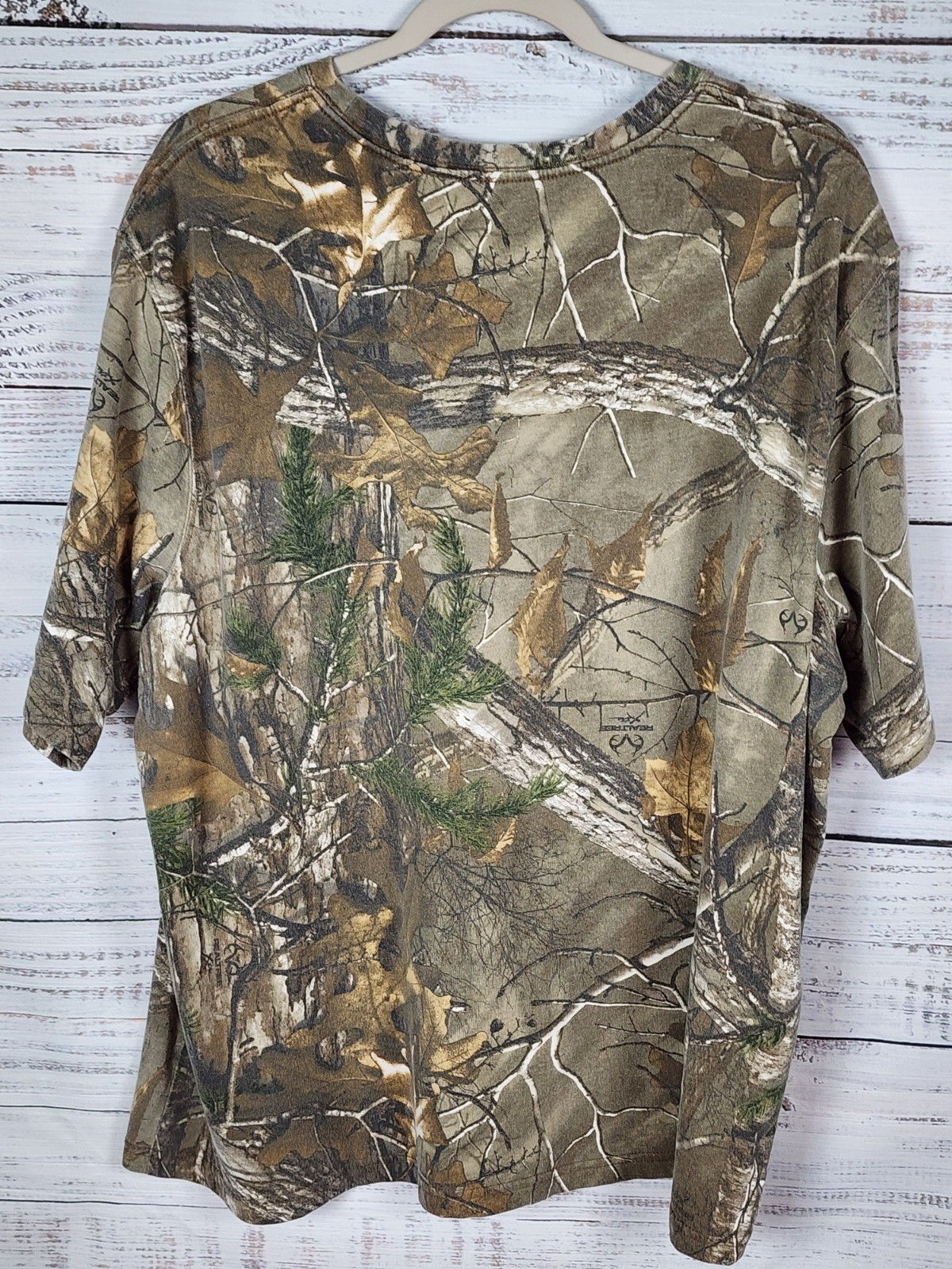 Realtree Camoflage T Shirt Mens 2XL Buckhorn Hunting Outdoors Multicolor Fishing gallery