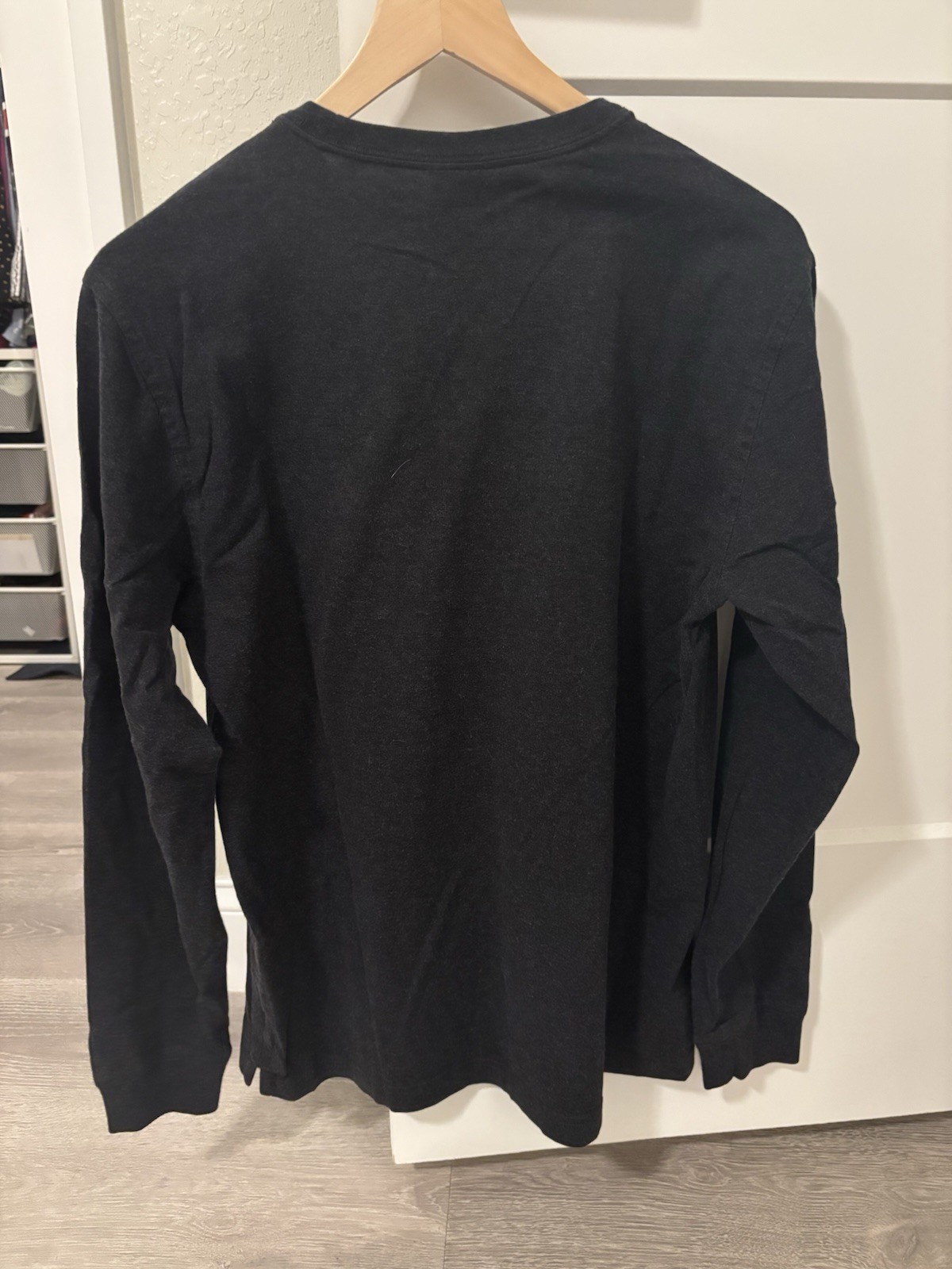 Brooks Brothers Supima Cotton L/S Pocket Tee Size Medium gallery