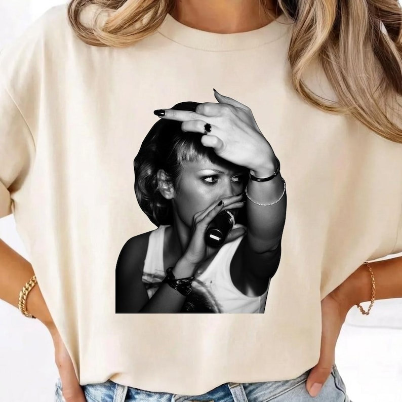 Stefani 90s Vintage Graphic Unisex Tee, Retro Gwen No Doubt Rock Band Shirt gallery
