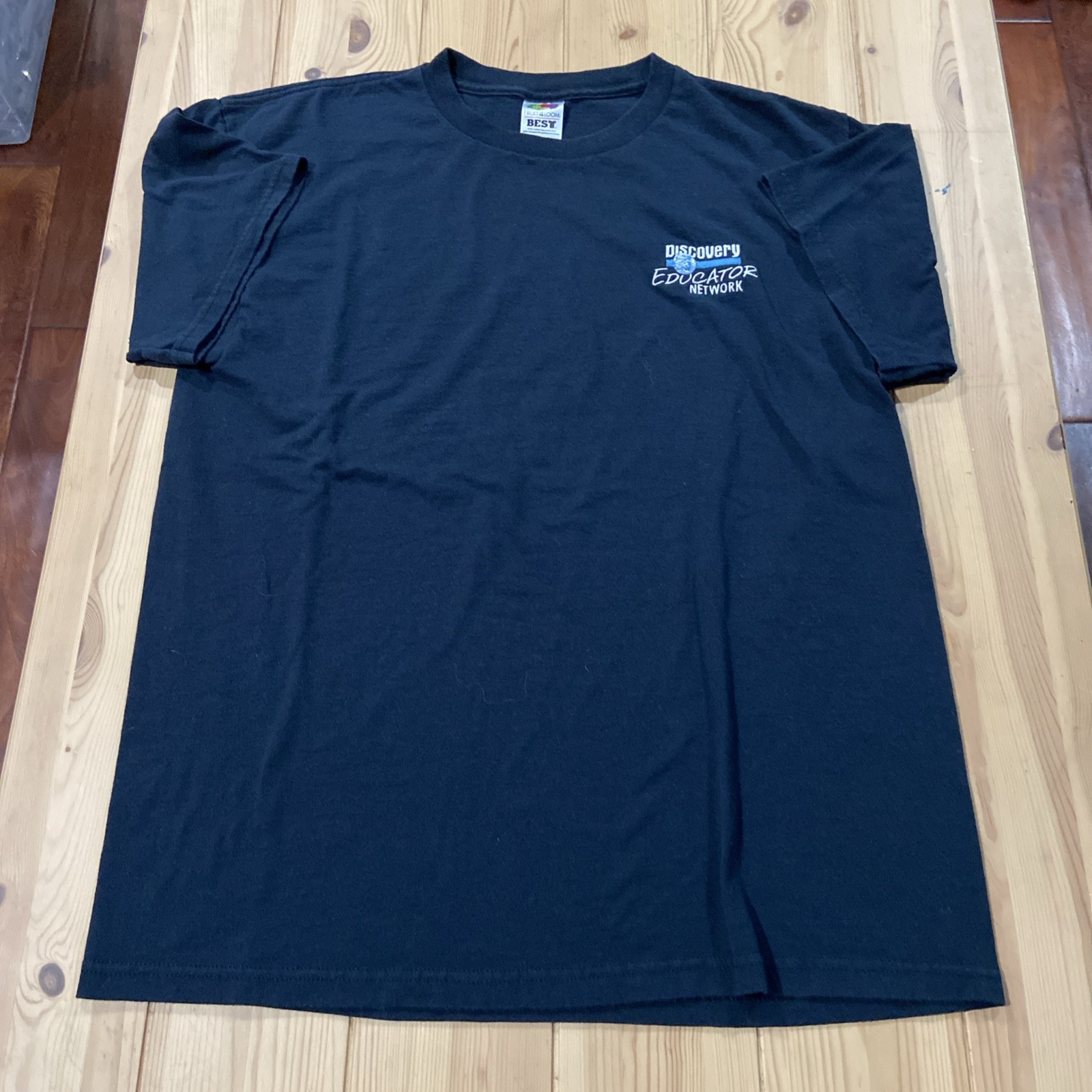 Vintage 00s Discovery Channel Educator Network Embroidered T Shirt Large gallery