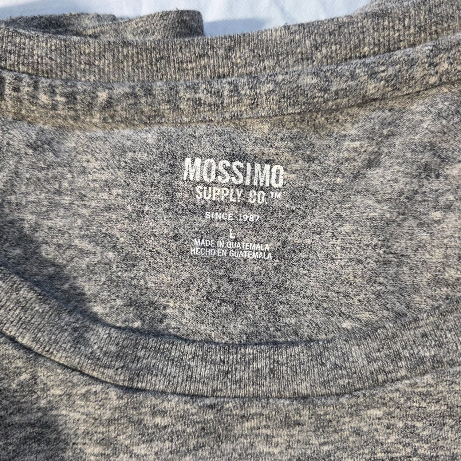 MOSSIMO SUPPLY CO. CASUAL TEE L 100% COTTON MACHINE WASH COLD WITH LIKE COLORS gallery