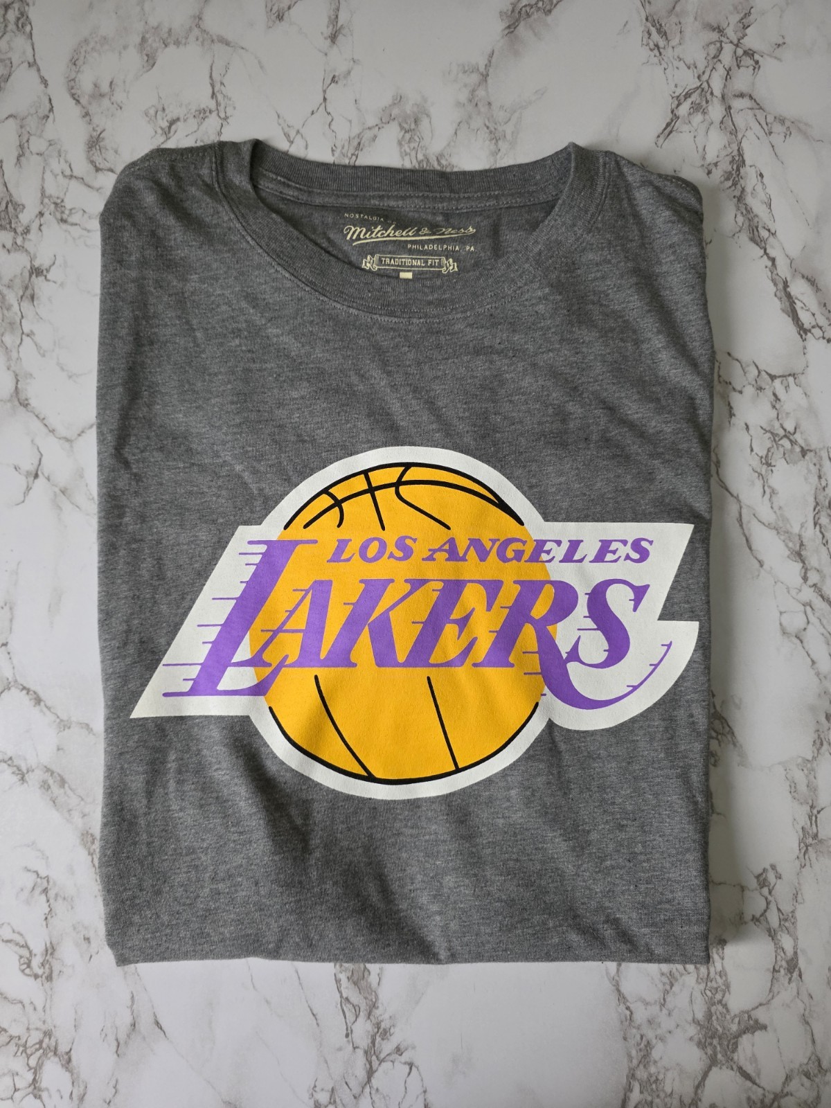 mitchell & ness nba los angeles lakers traditional fit t-shirt sz large
