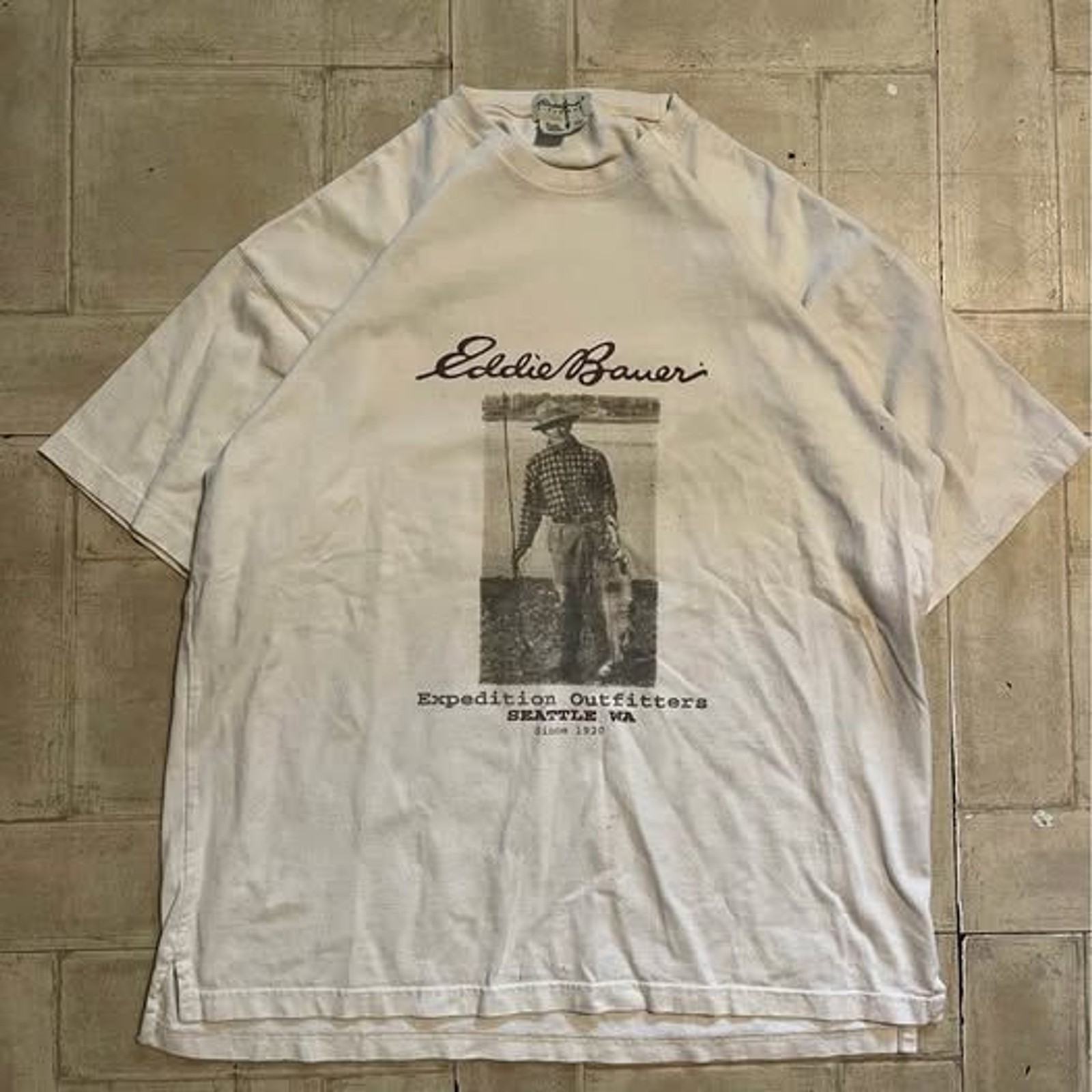 white Eddie Bauer graphic T-shirt vintage fisherman illustration large gallery