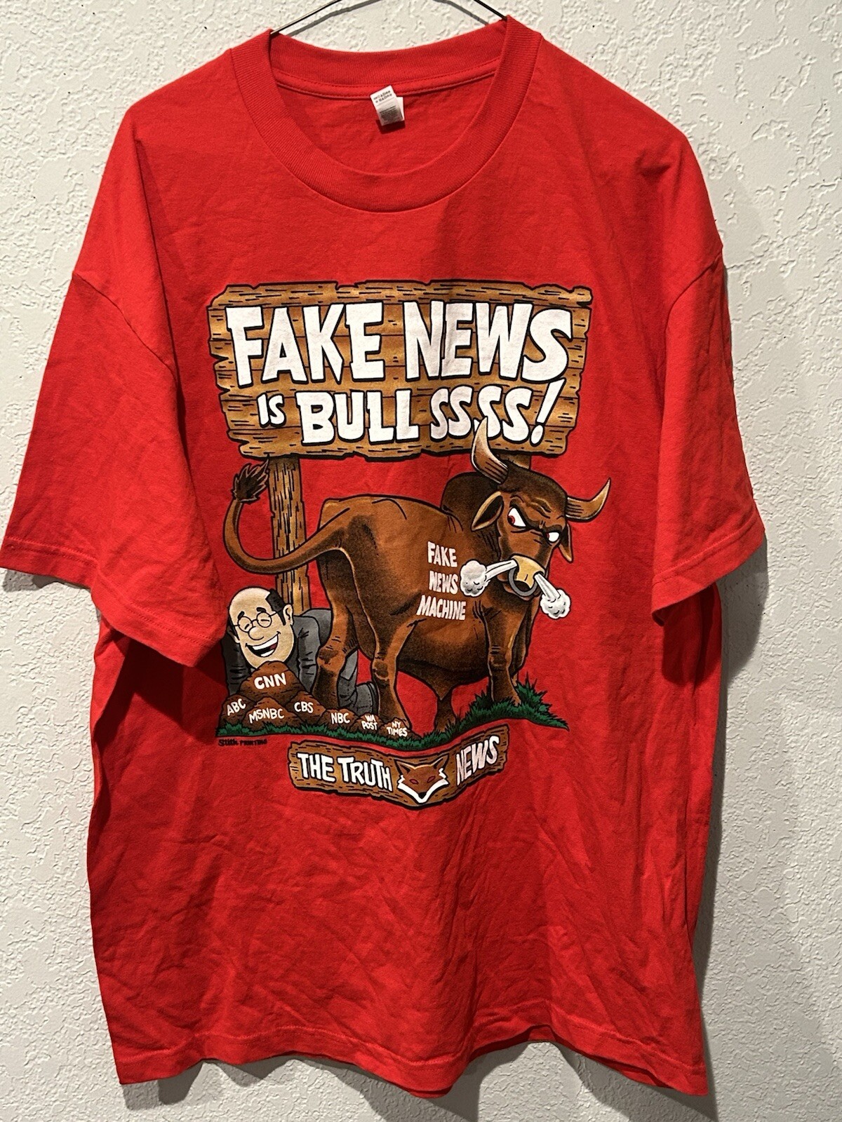 Fake News Is BULLSSSS! Keep America Great Trump MAGA Red T-Shirt Size XL gallery