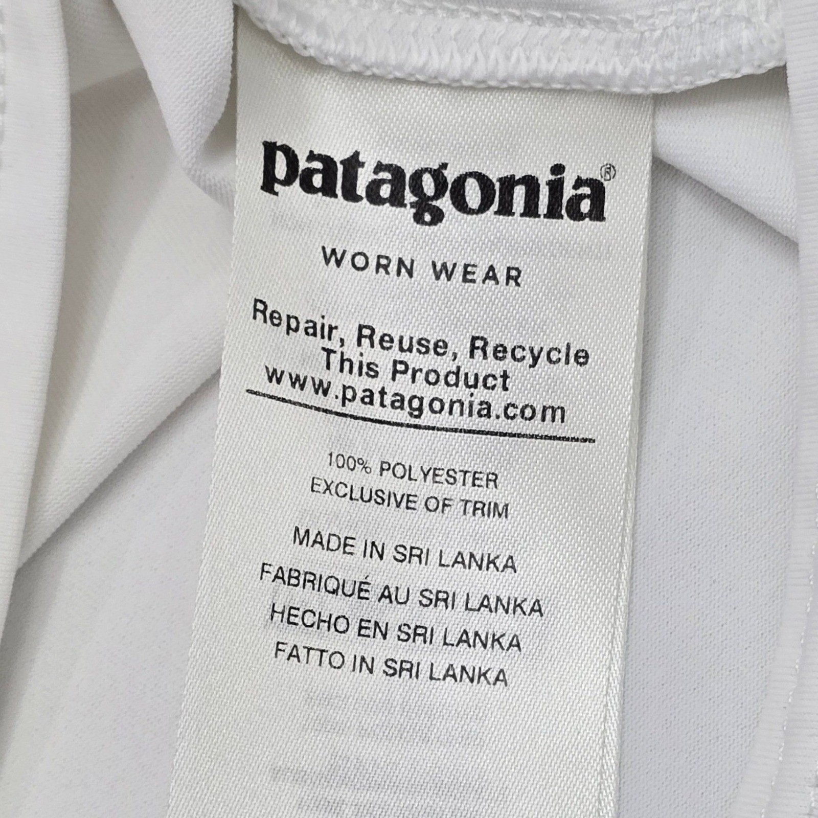 Patagonia Capilene Cool Daily Graphic Shirt Mens Medium White Wave UPF 50+ Tee gallery