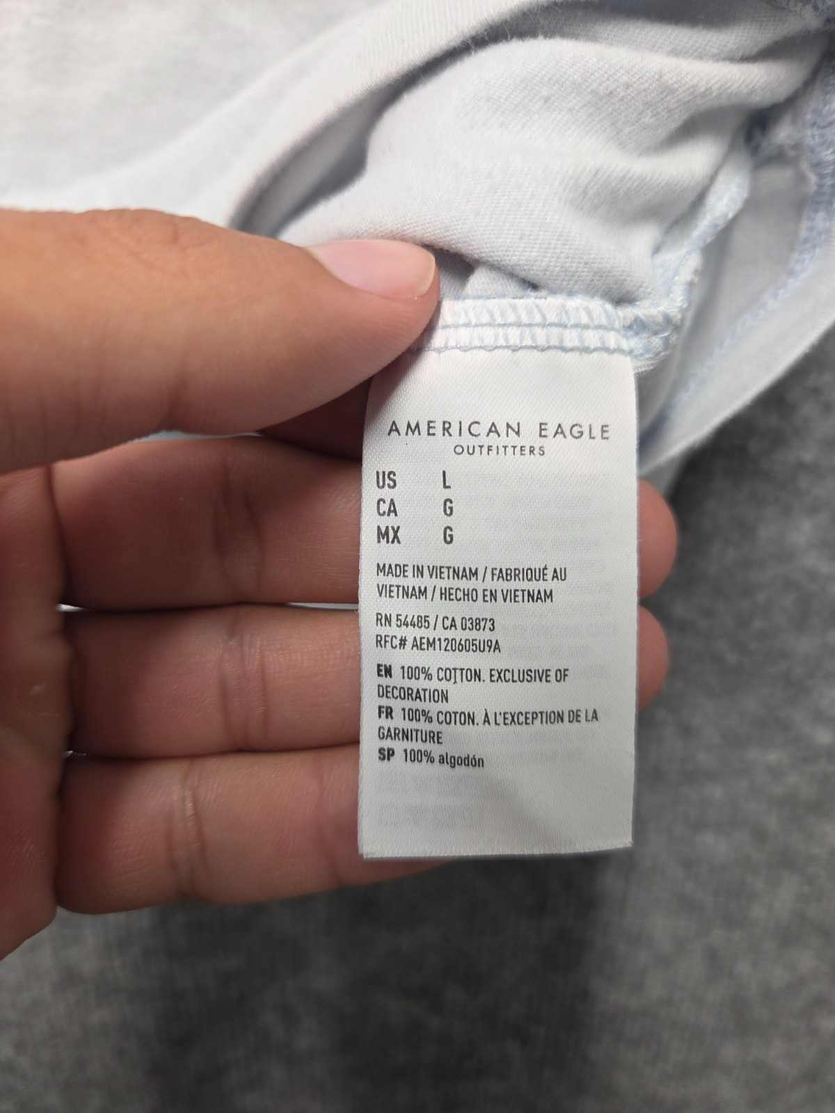 American Eagle T Shirt Mens Sz L White Light Blue Super Soft 100% Cotton gallery