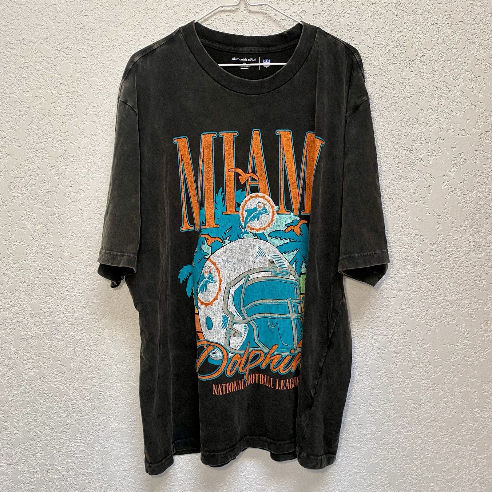 Abercrombie Fitch Miami Dolphins T-Shirt Men’s XLT TALL Faded Black Vtg Inspired gallery