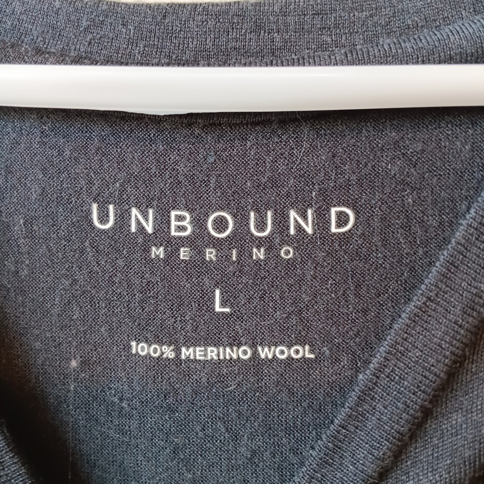 Unbound Merino Men's Charcoal Gray V Neck Short Sleeve T-Shirt Size L gallery