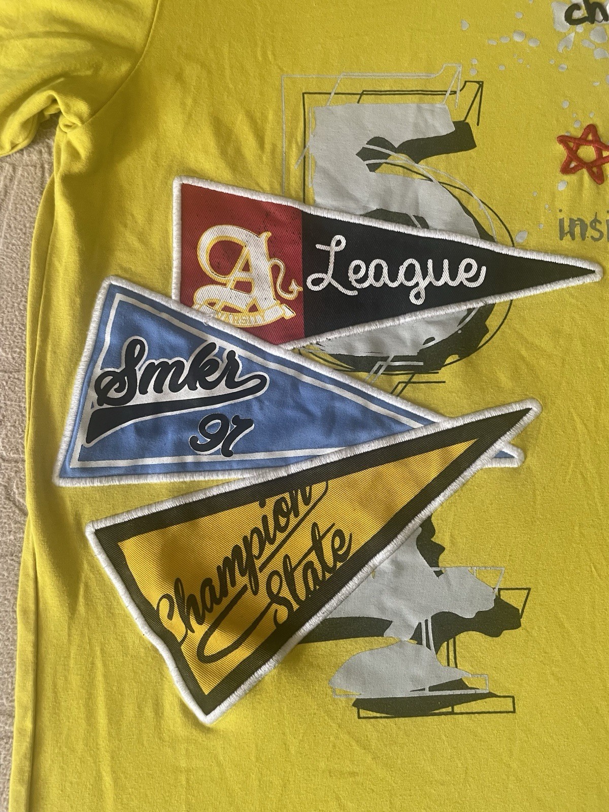 Smoke Rise Men Size M Embroidered New York Graffiti Tee shirt gallery