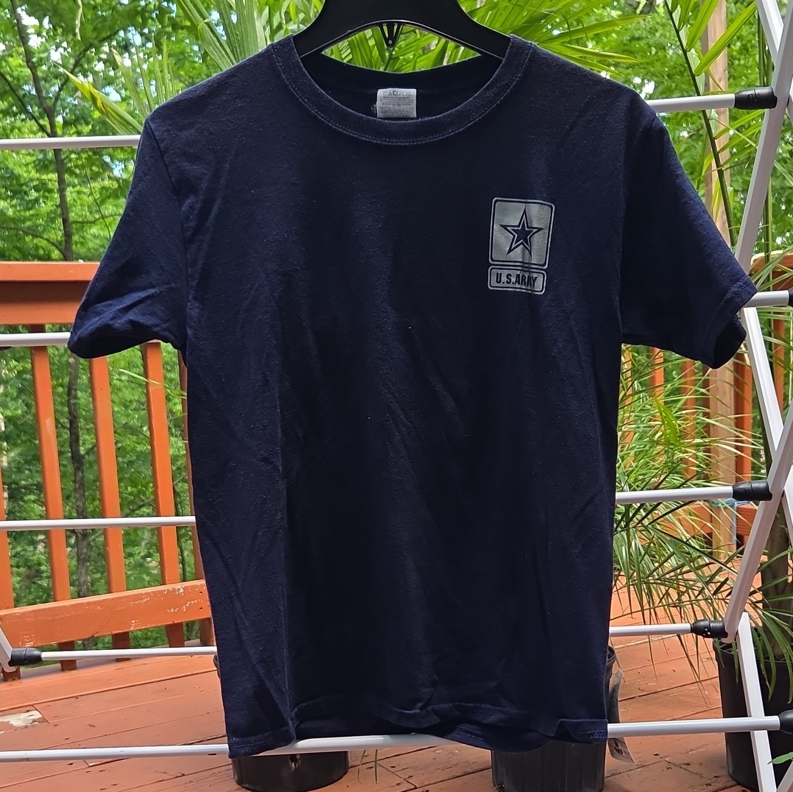 U.S. Army Men’s Navy Graphic Logo Crew Neck Short Sleeve T-Shirt Size L