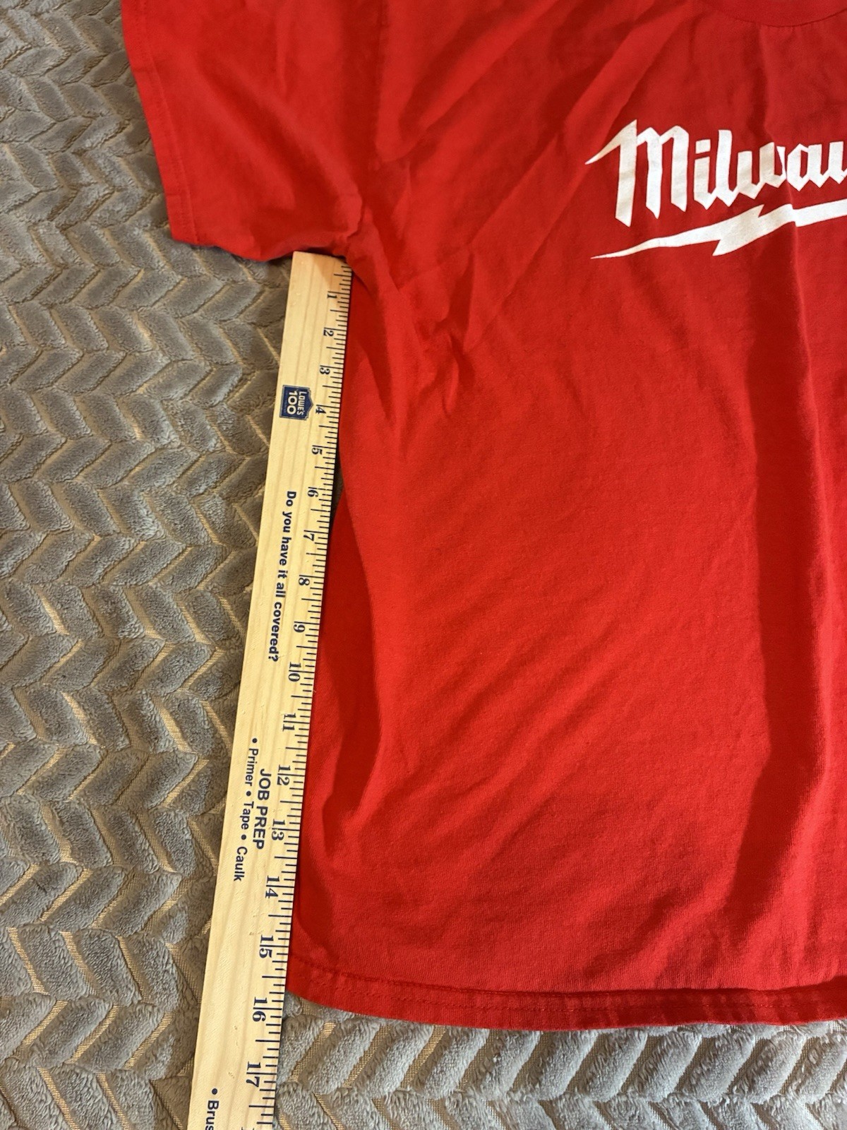 Milwaukee Red Tshirt Xlarge Short Sleeve Logo 100% Cotton Gildan See Measurement gallery