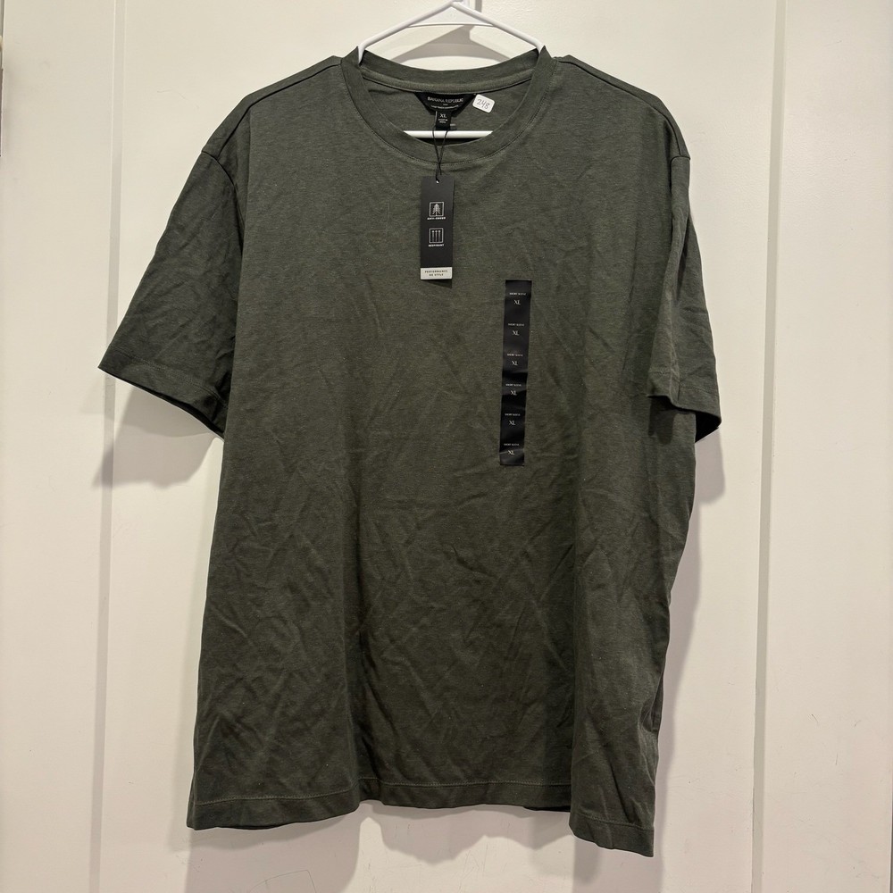 Banana Republic Luxe Touch Performance T-Shirt Mens XL Olive Green Anti-Odor NWT