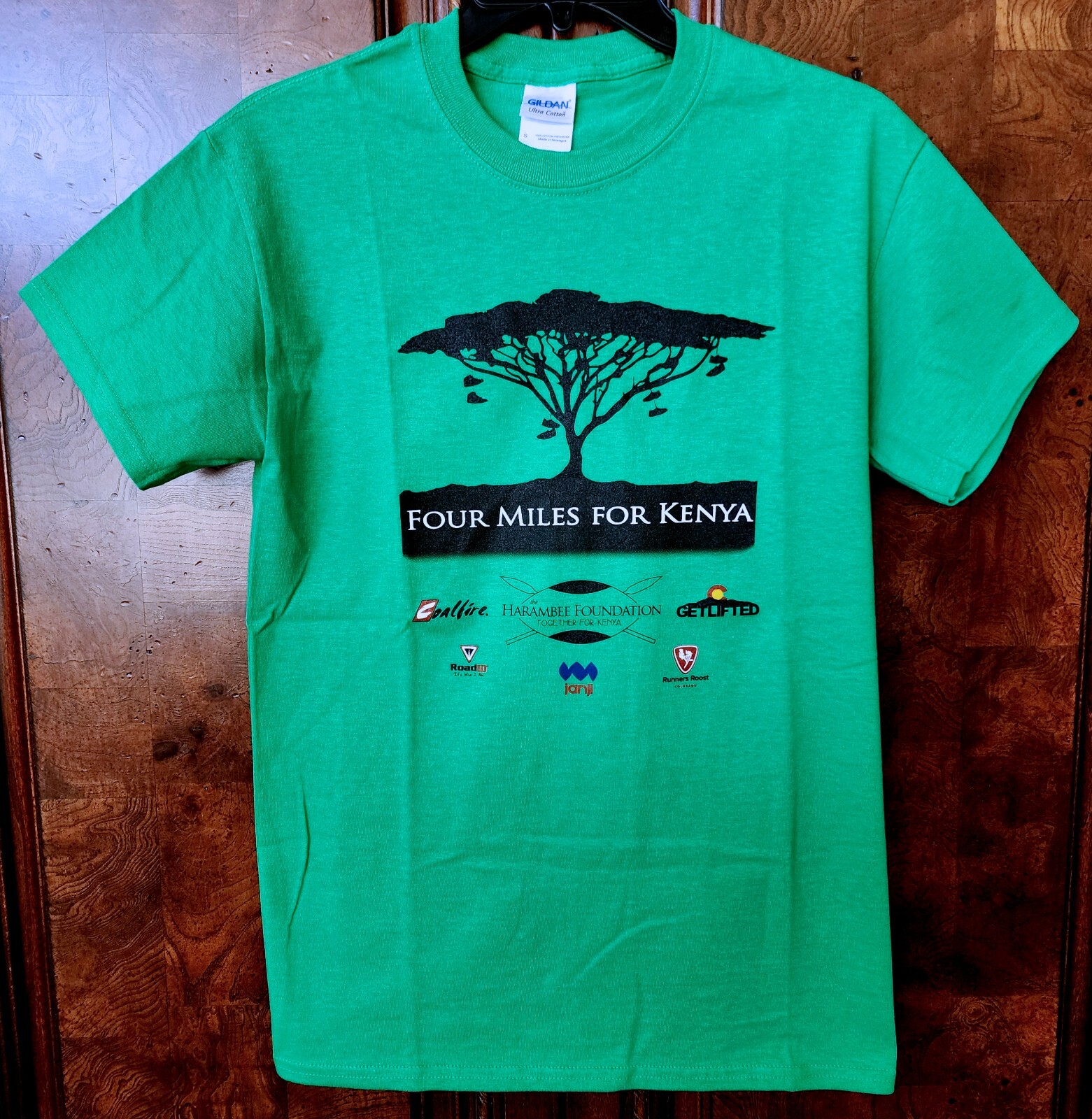 Four Miles for Kenya Charity Race T-Shirt - Adult Small - Never Worn - Rare gallery