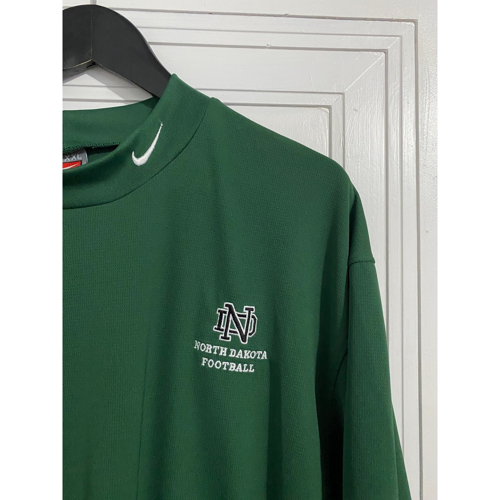 North Dakota Football Nike High-Neck T-shirt Size XXL gallery