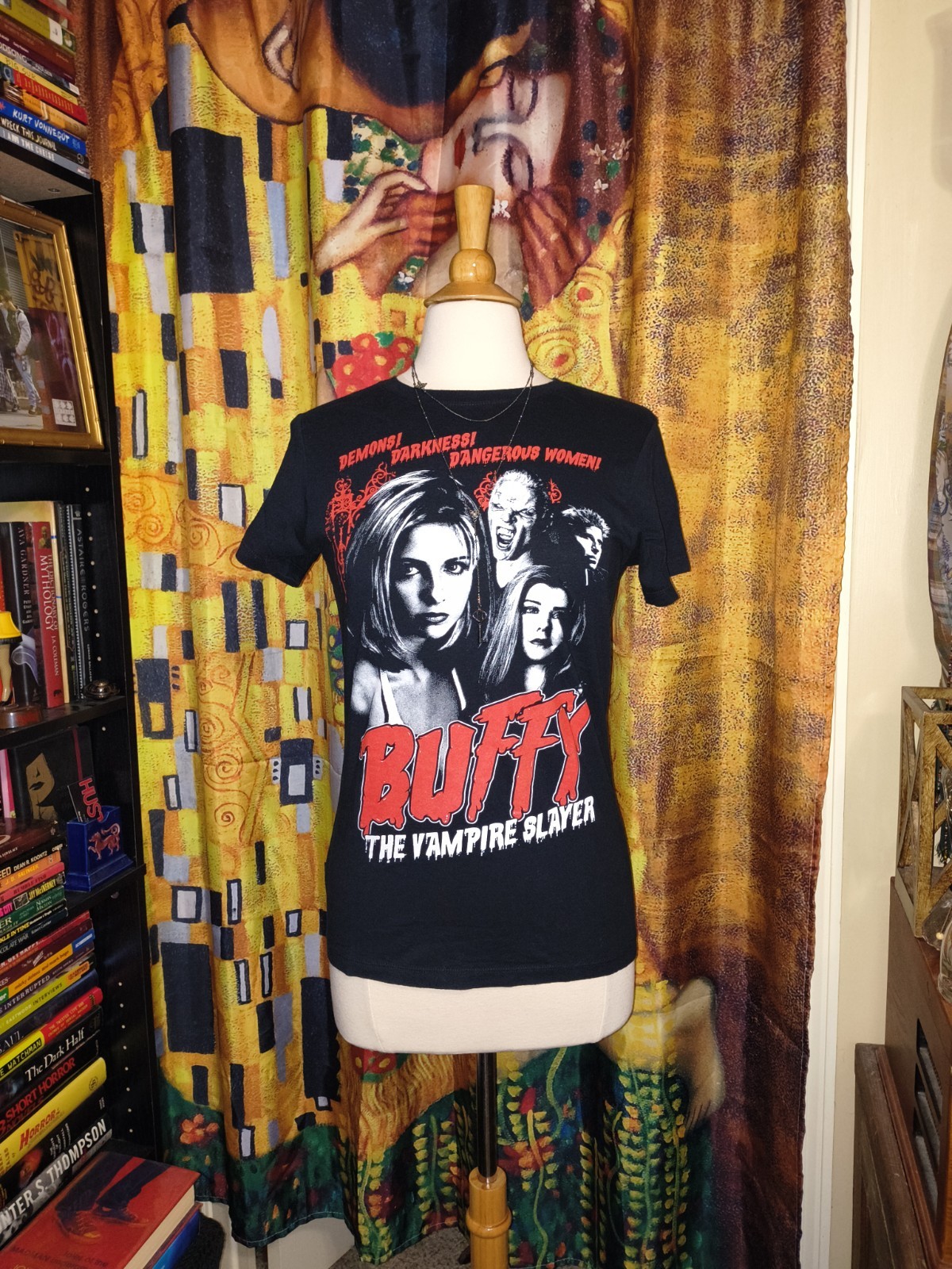 Sarah Michelle Gellar Tees Buffy the Vampire Slayer L + Cruel Intentions M NWT gallery