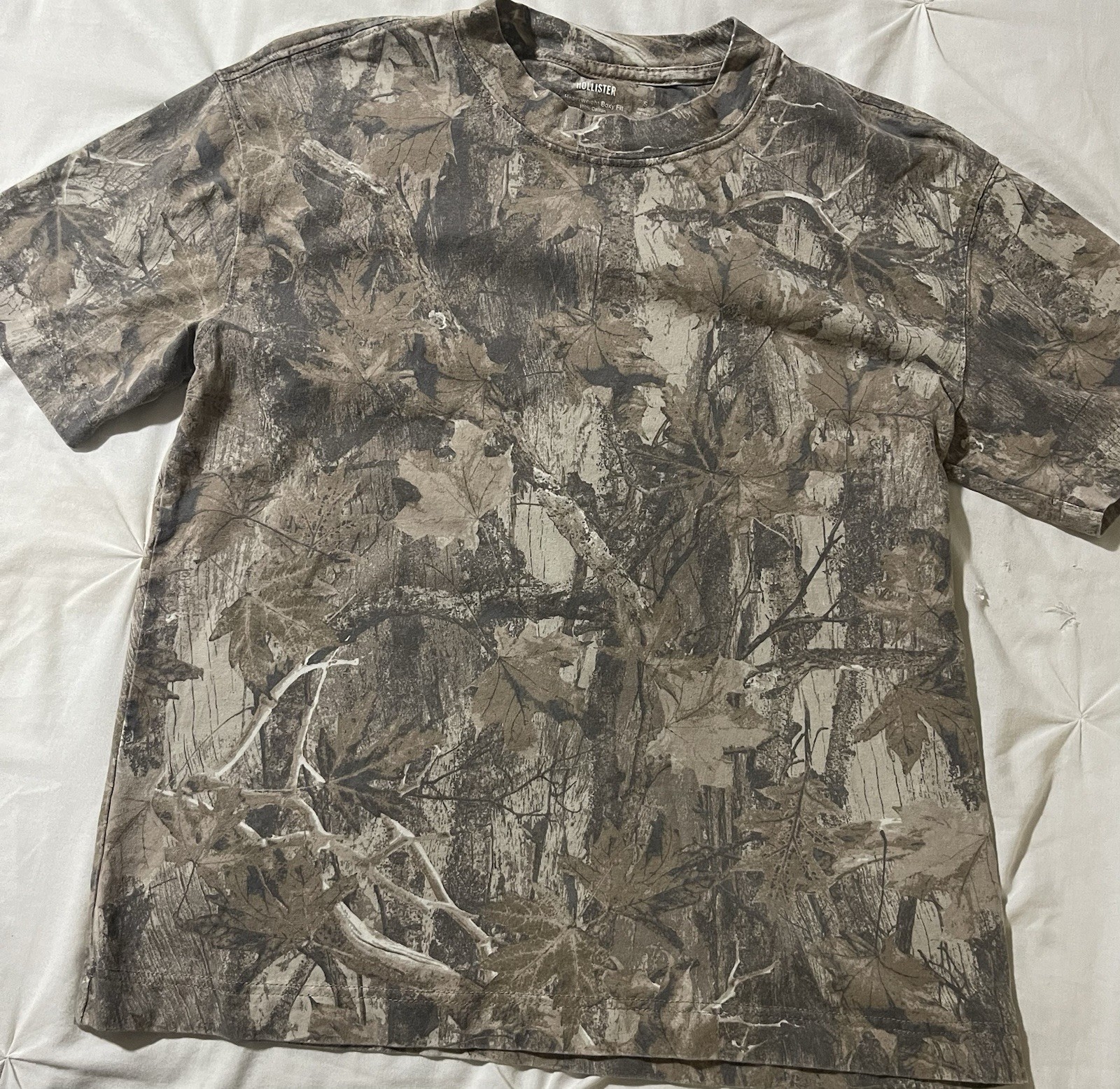 Hollister Heavyweight Boxy Fit Camo Crew Neck Short Sleeve Cotton Tee Men S gallery