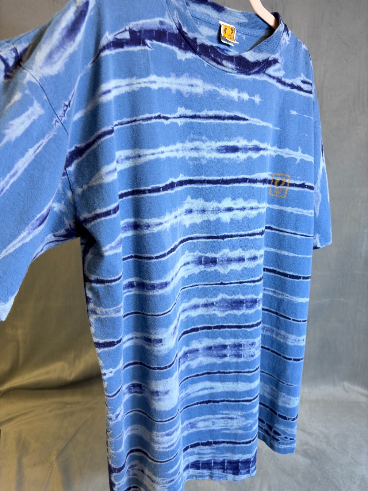 Vintage Hang Ten Men’s XL T-Shirt Blue Tie Dye Striped Single Stitch Surf Skate gallery