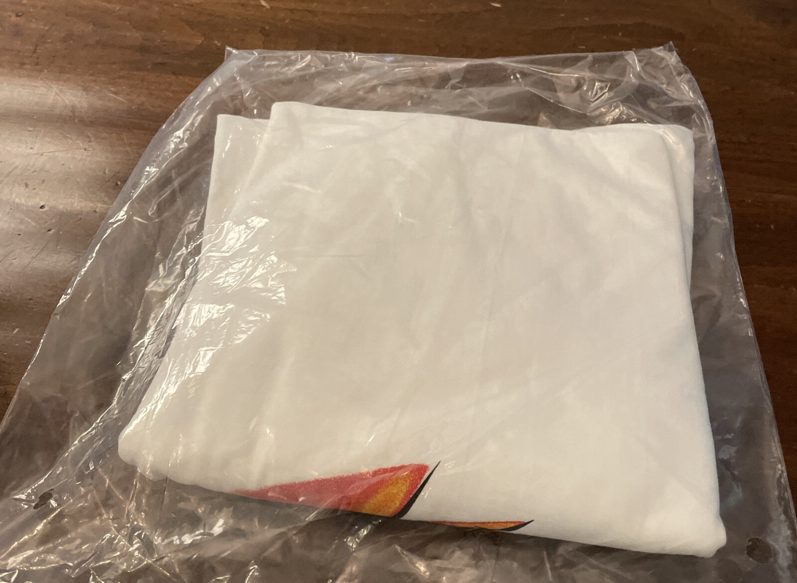 SUPREME WIND TEE WHITE SIZE MEDIUM SS21 WEEK 1 (100% AUTHENTIC) (BRAND NEW) gallery