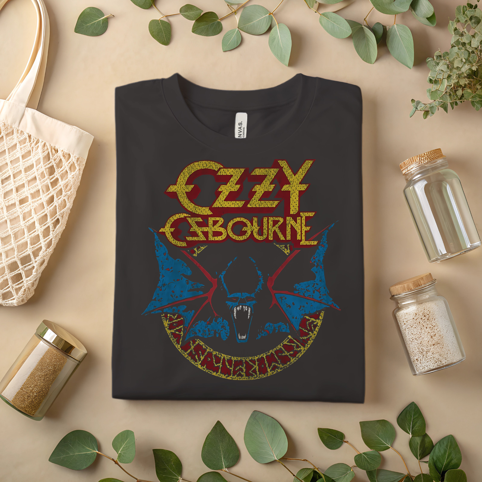 Ozzy Osbourne Heavy Metal Rock Band T-Shirt Vintage Distressed Graphic Tee A176