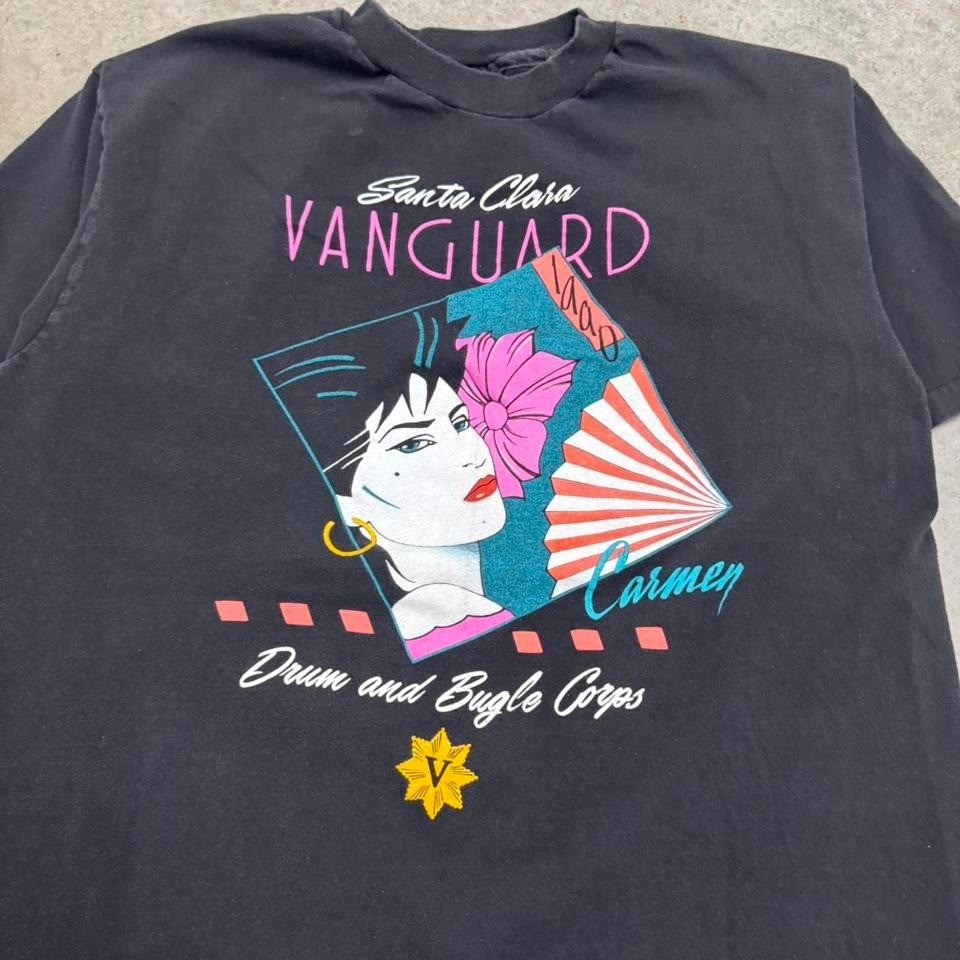 Vintage 90s Santa Clara Vanguard T-shirt Drum & Bugle Corps Faded Black Large gallery