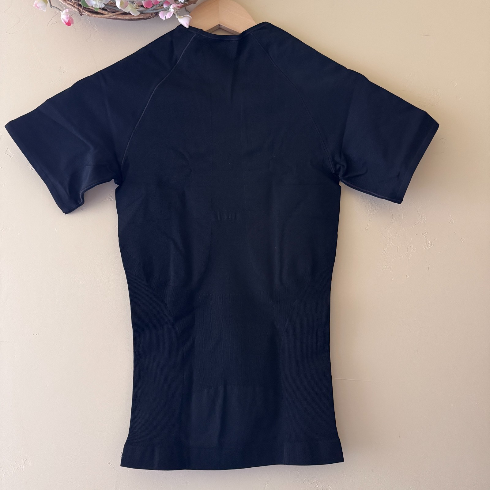 SPANX Men's Zoned Performance Black Crew Neck Under Shirt size XL (46-48) NWOT gallery
