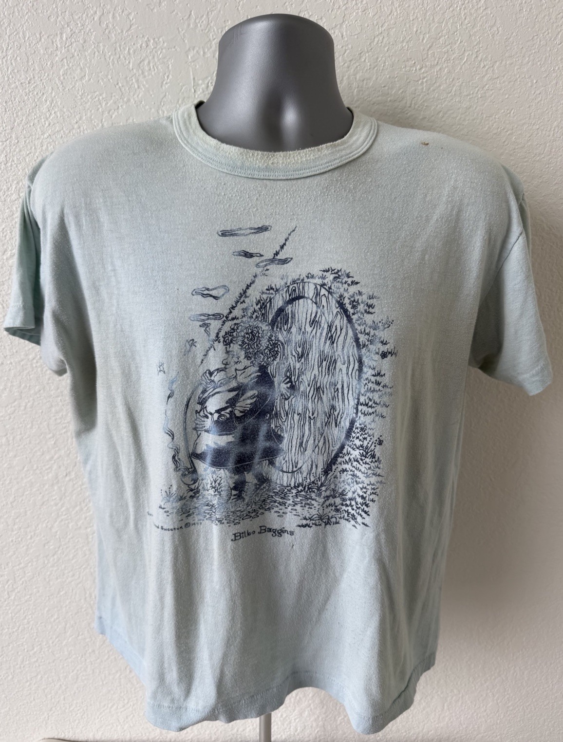 Vtg 70s Bilbo Baggins T Shirt The Hobbit Lord of the Rings Fits Men L (short)