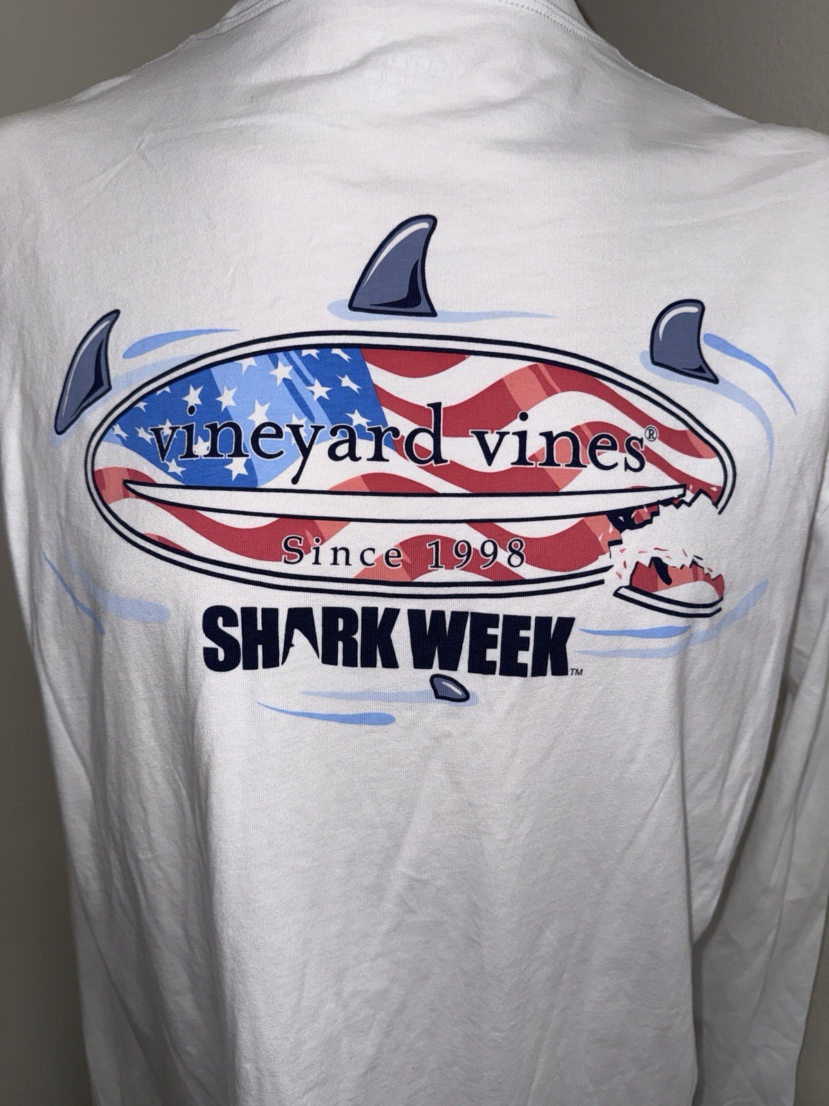 Vineyard Vines Discovery Channel Long Sleeve Shark Week T-Shirt XLT EUC White gallery