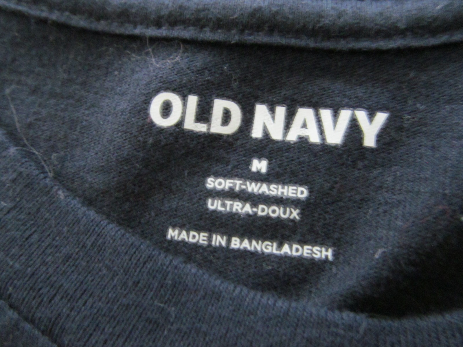 Old Navy Super Soft Poly Cotton Blend Men's Med Bigfoot Santa Long Sleeve Shirt gallery