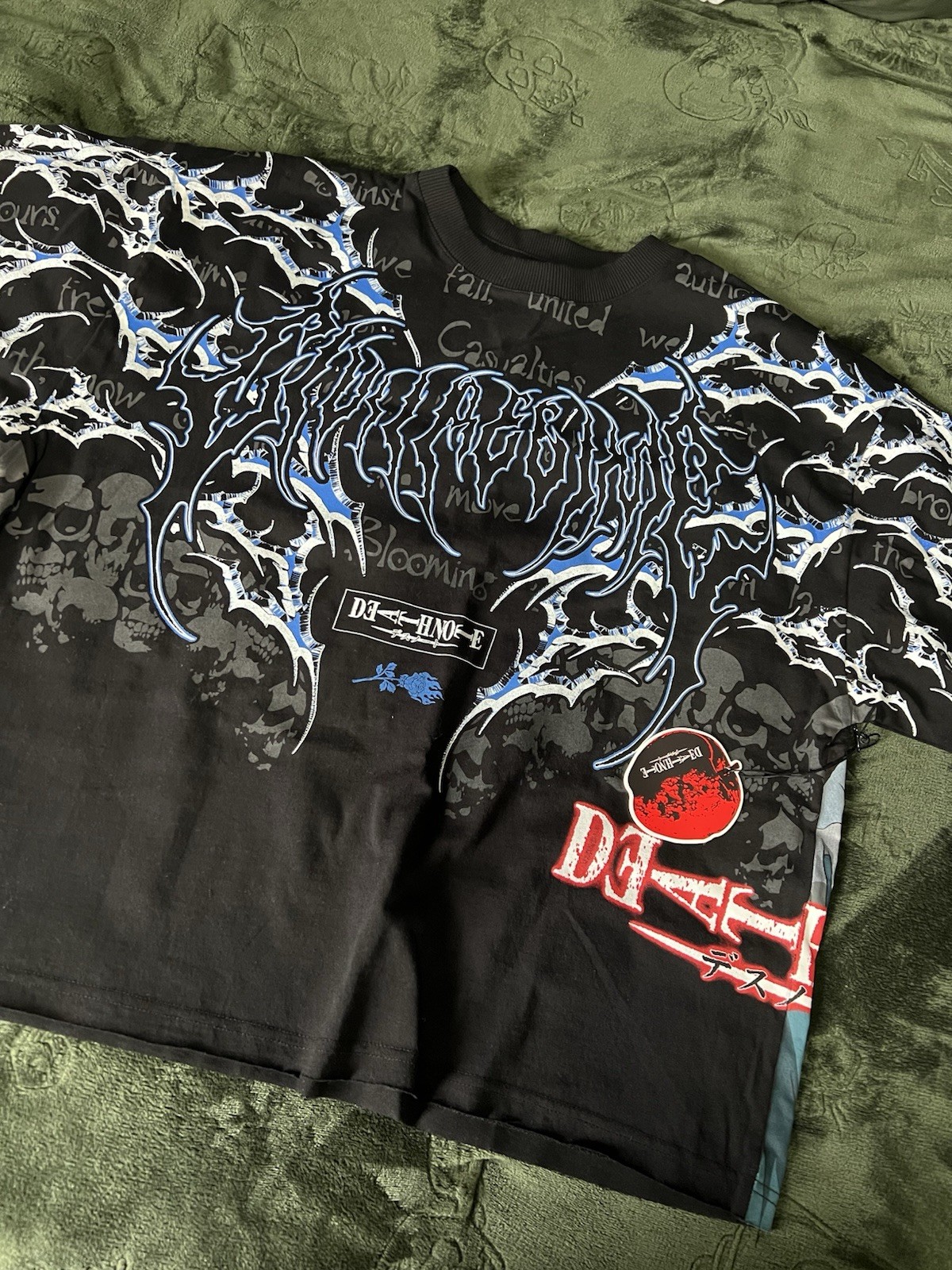 Civil Regime x Death Note – Ls Fatal Stare Dungeon Tee In Black – Size L