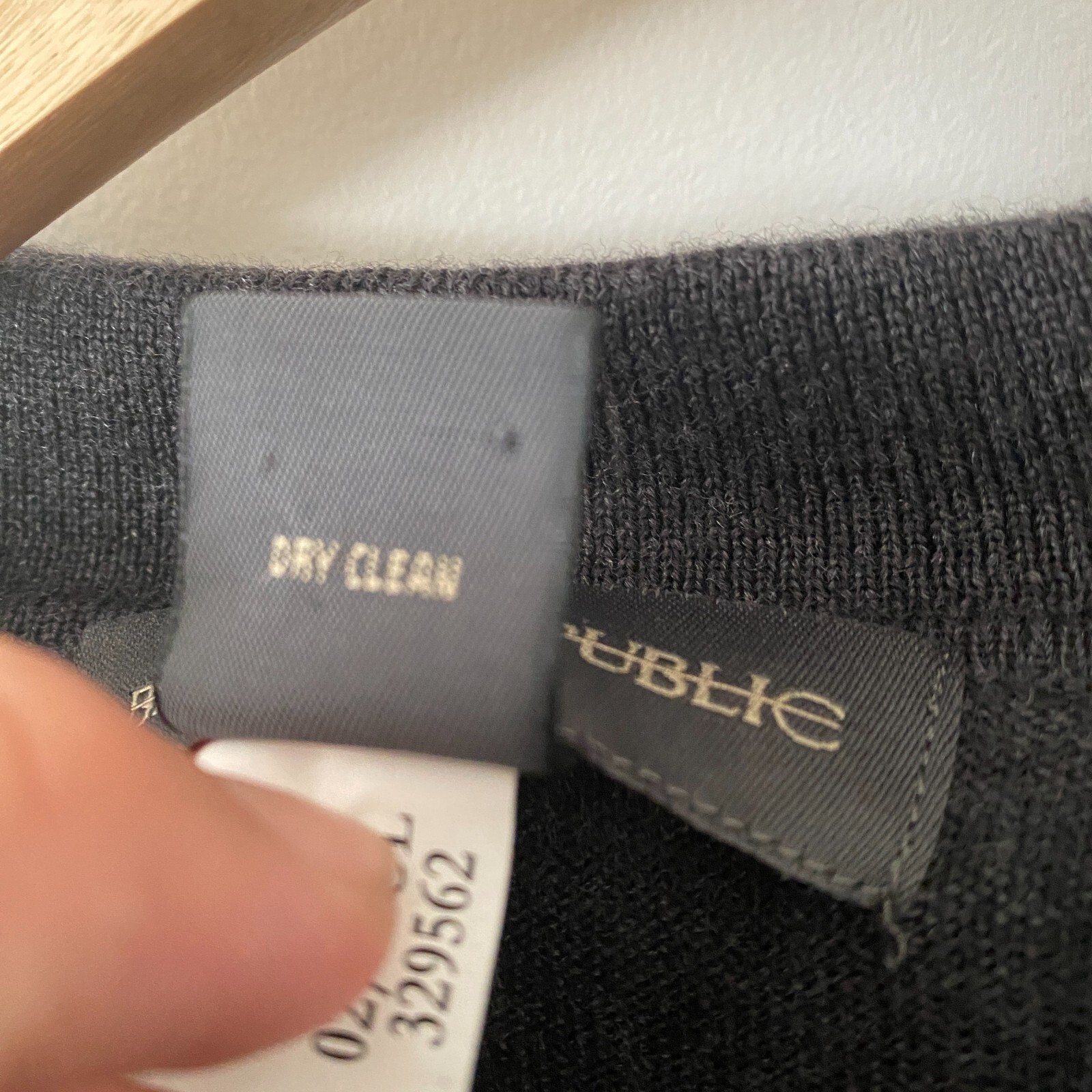 Banana Republic Extra Fine Merino Wool Men’s Black Long Sleeve Shirt Size Small gallery