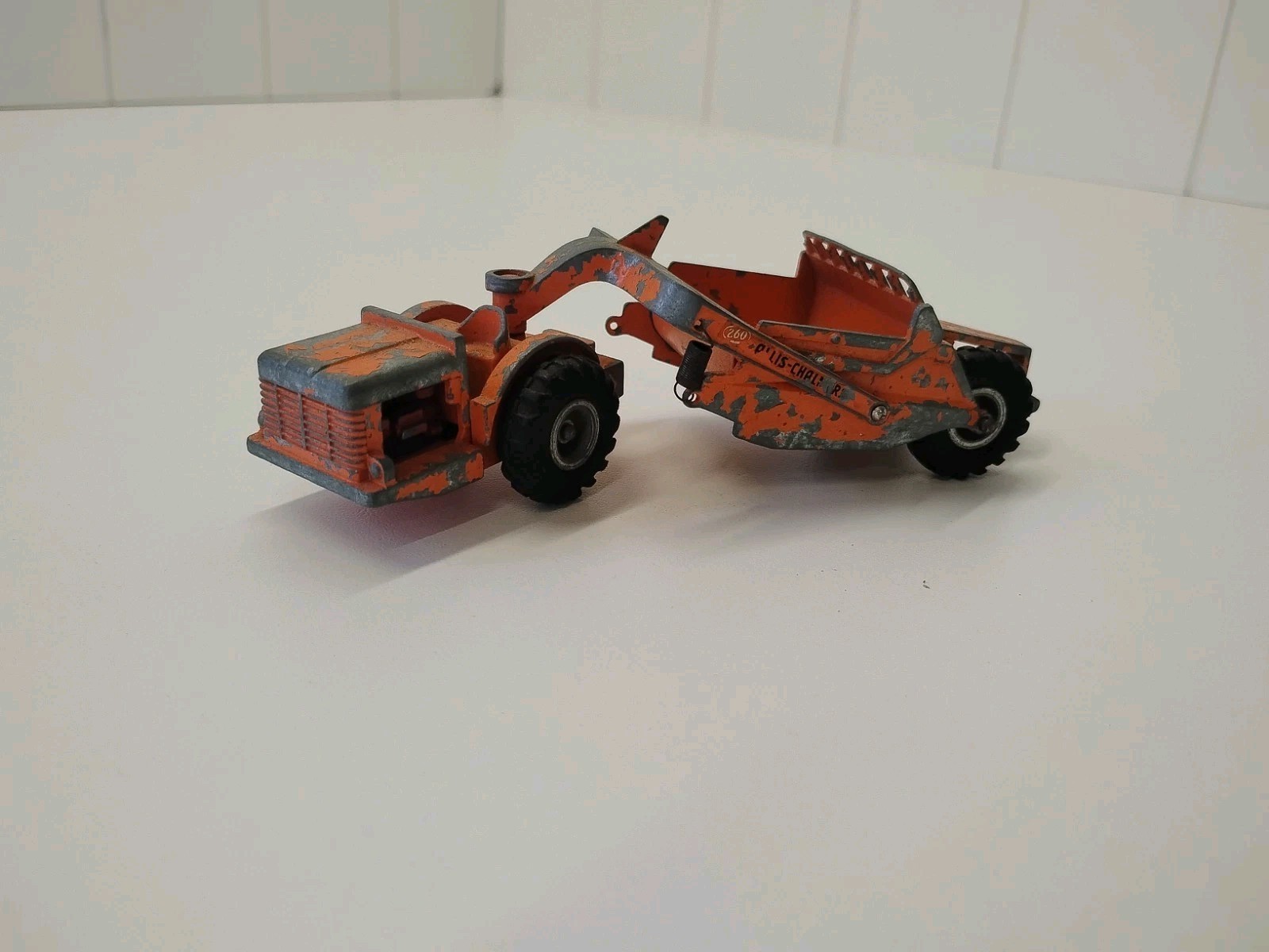 Matchbox Lesney King Size K-6 Allis-Chalmers Earth Scraper 1960’s.  (Used)