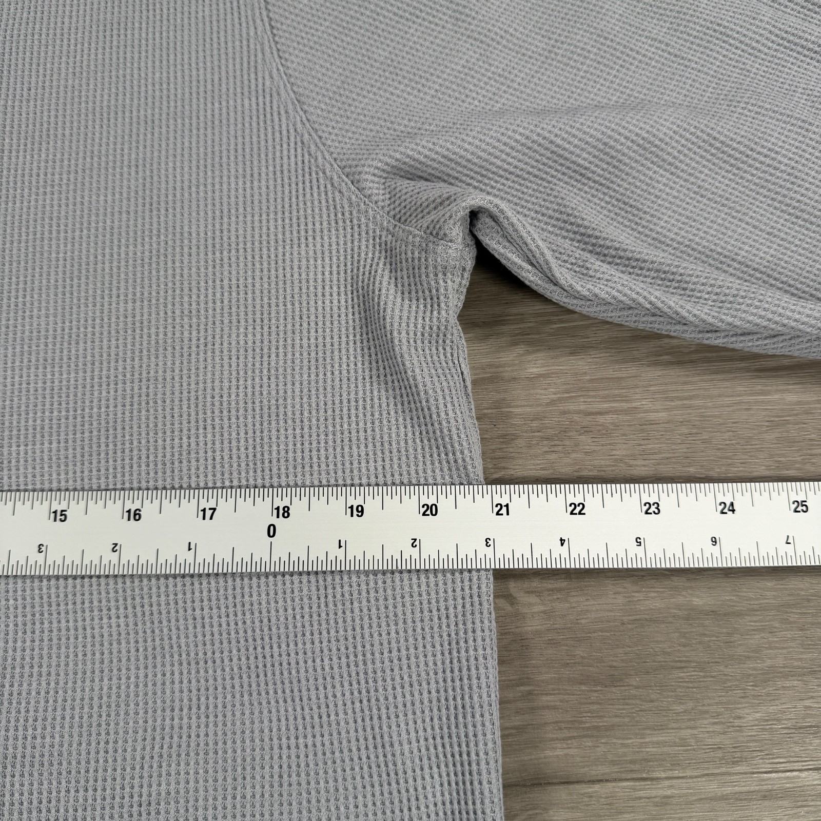Rhone Waffle Henley Shirt Men's Sz XL Shirt Gray Long Sleeve Thermal Gorpcore gallery