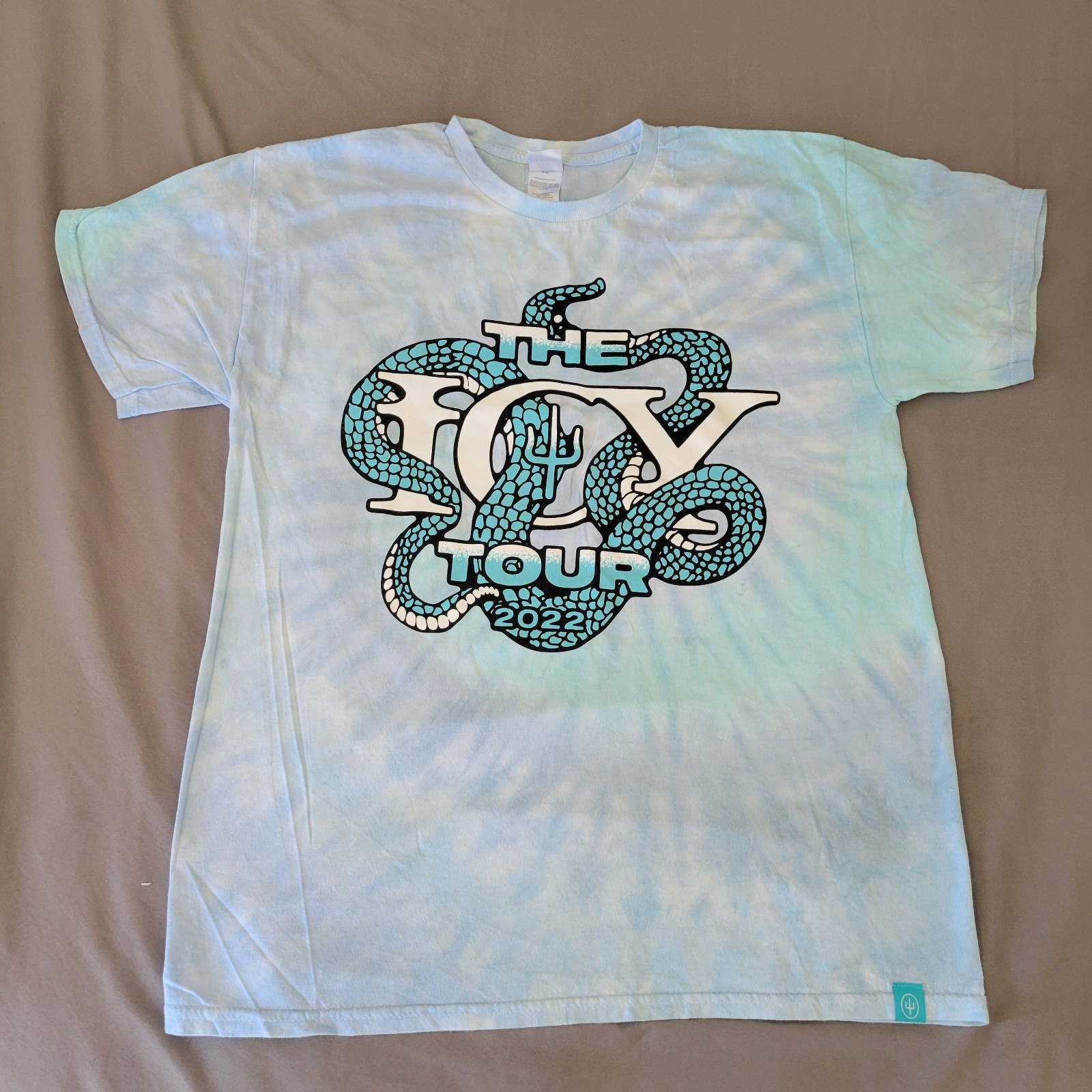 Twenty One Pilots Group band T Shirt Icy Tour Baby Blue + White 2022 Rare Size L gallery