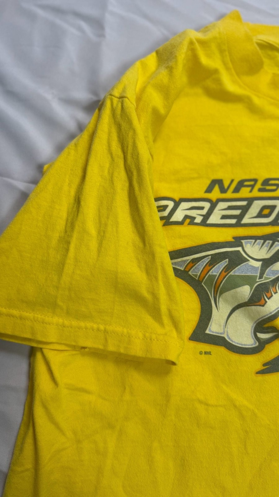 Vintage 90s Nashville Predators Pro Player NHL T-Shirt Size Large gallery