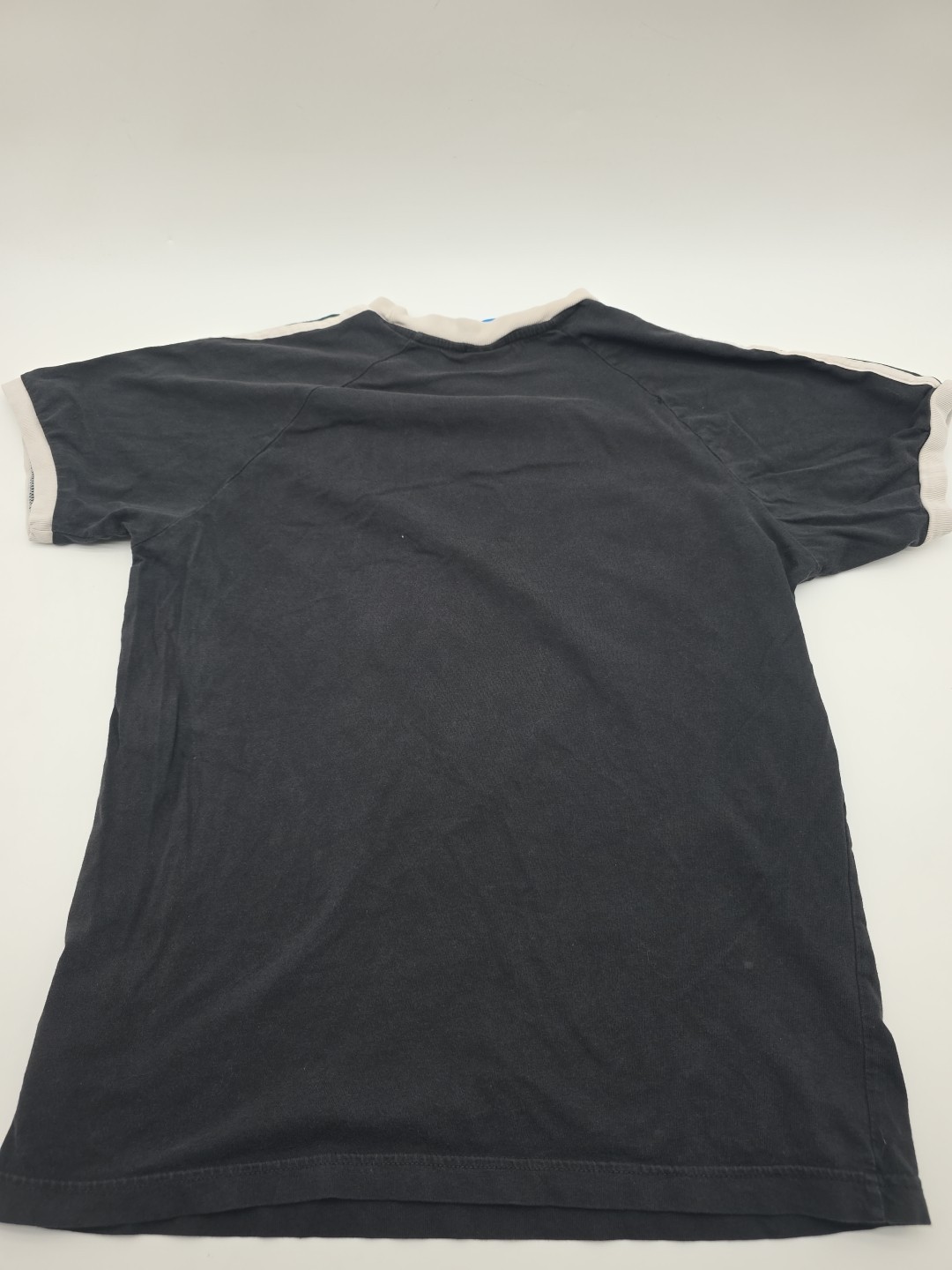 Adidas T-shirt Men Black Medium Graphic Print Logo Tee. #45929 gallery