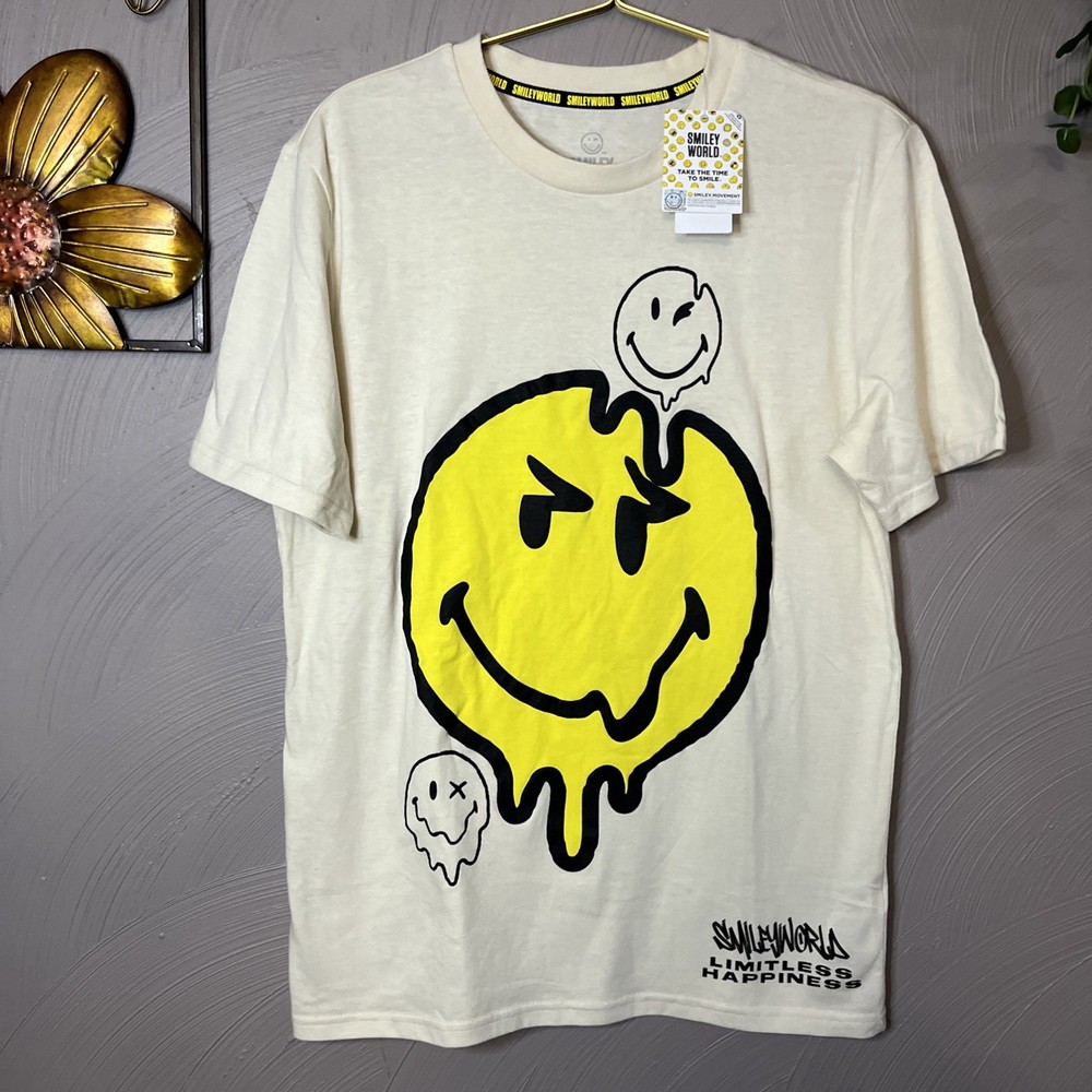 Smiley World Size Small Graphic T-shirt. NWT