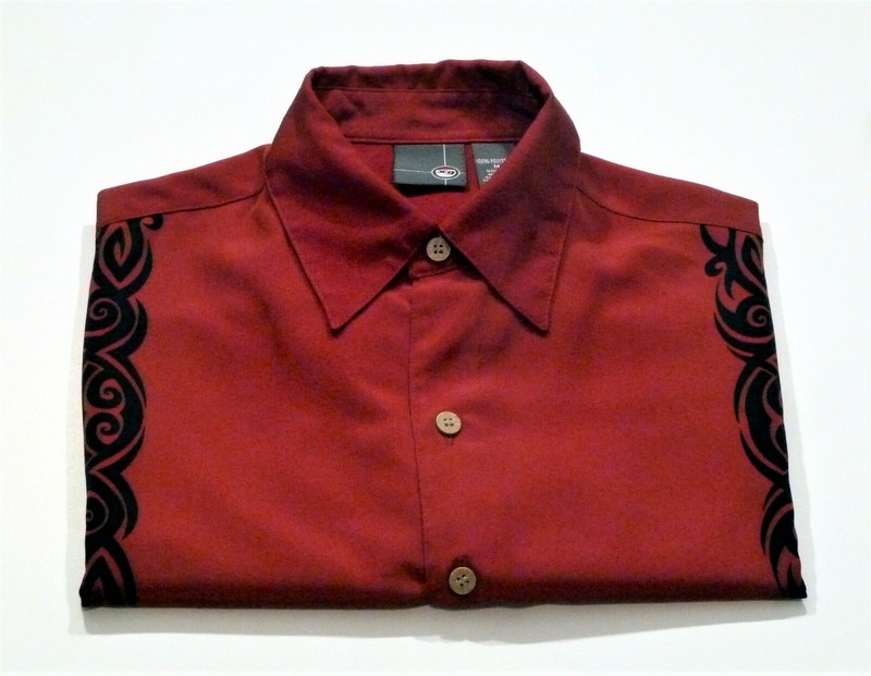 X9 Mens Medium Fire Breathing Dragons Wine Red Black Orange Short Sleeve Shirt