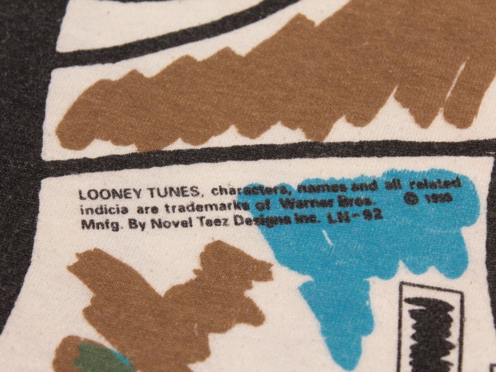 Wile E Coyote Looney Tunes T Shirt size XL Allover AOP Vintage 90s Single Stitch gallery