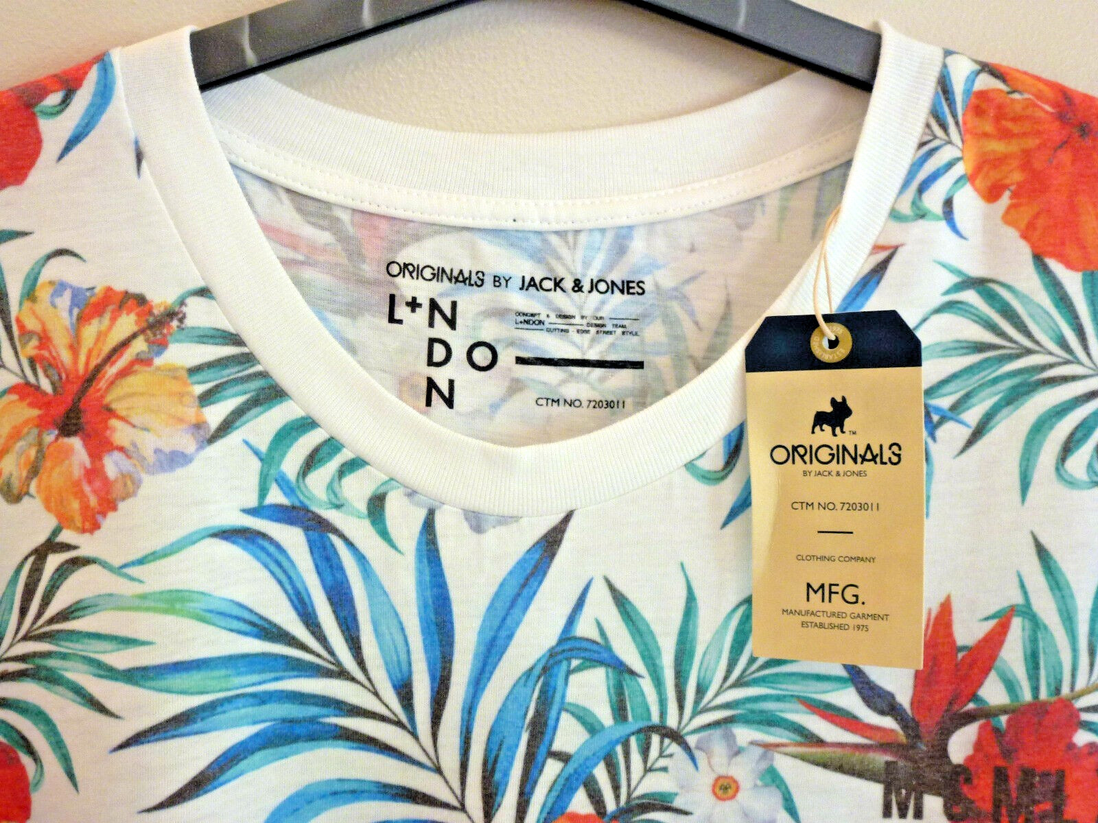 Jack Jones Floral T-Shirt Mens Short Sleeve Faded S BNWT RRP £25 Cloud Dancer gallery