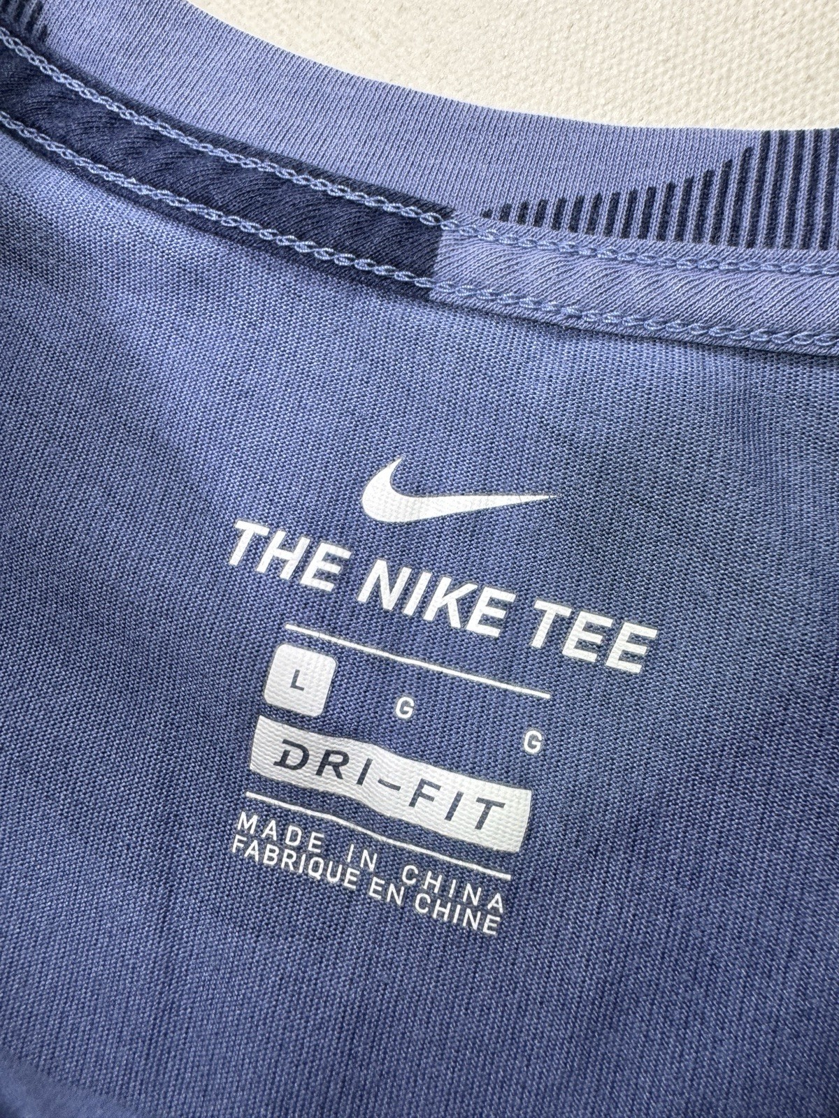Nike Dri Fit Camo T Shirt Men's Large Blue Short Sleeve Swoosh BV7963-427 gallery
